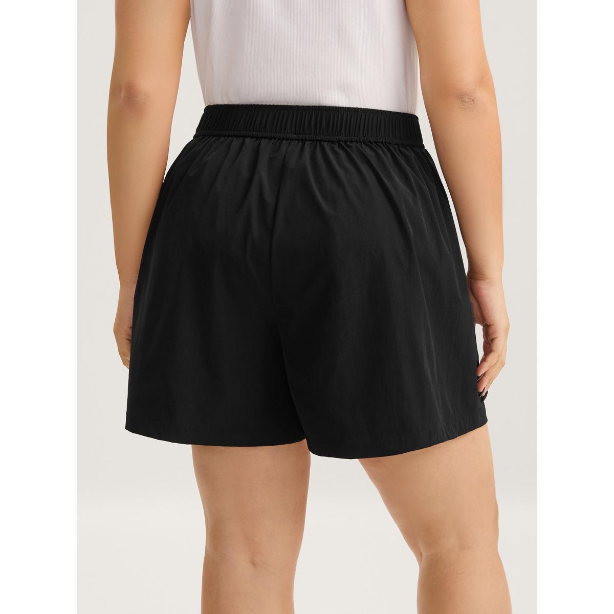 Plus Size Solid Zipper Pockets Wide-Leg Shorts Women Black Casual Wide Leg Everyday-Casual Shorts BloomChic 14-16/1X Product Image