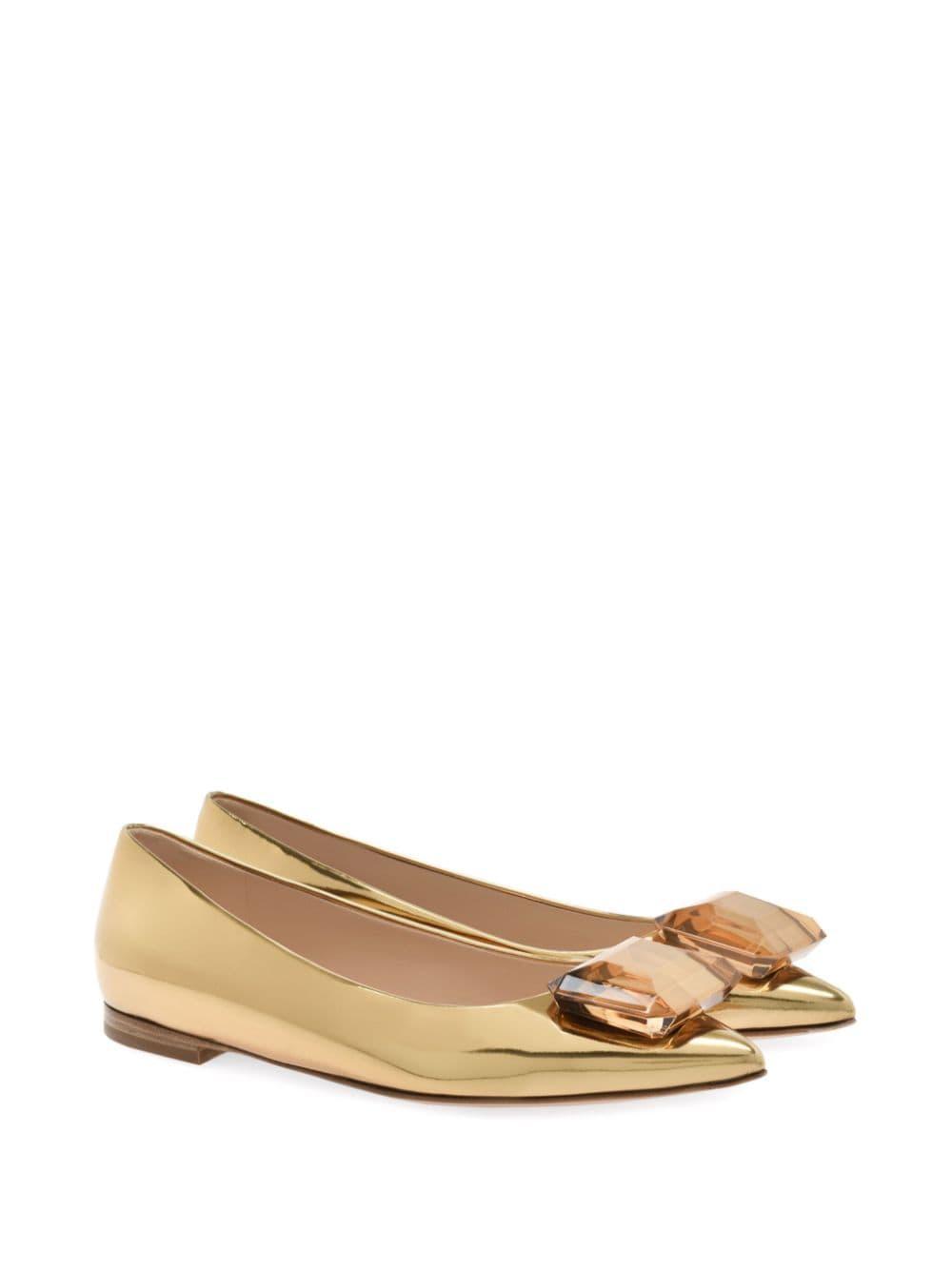 GIANVITO ROSSI Jaipur Metallic-effect Pumps In Gold Product Image