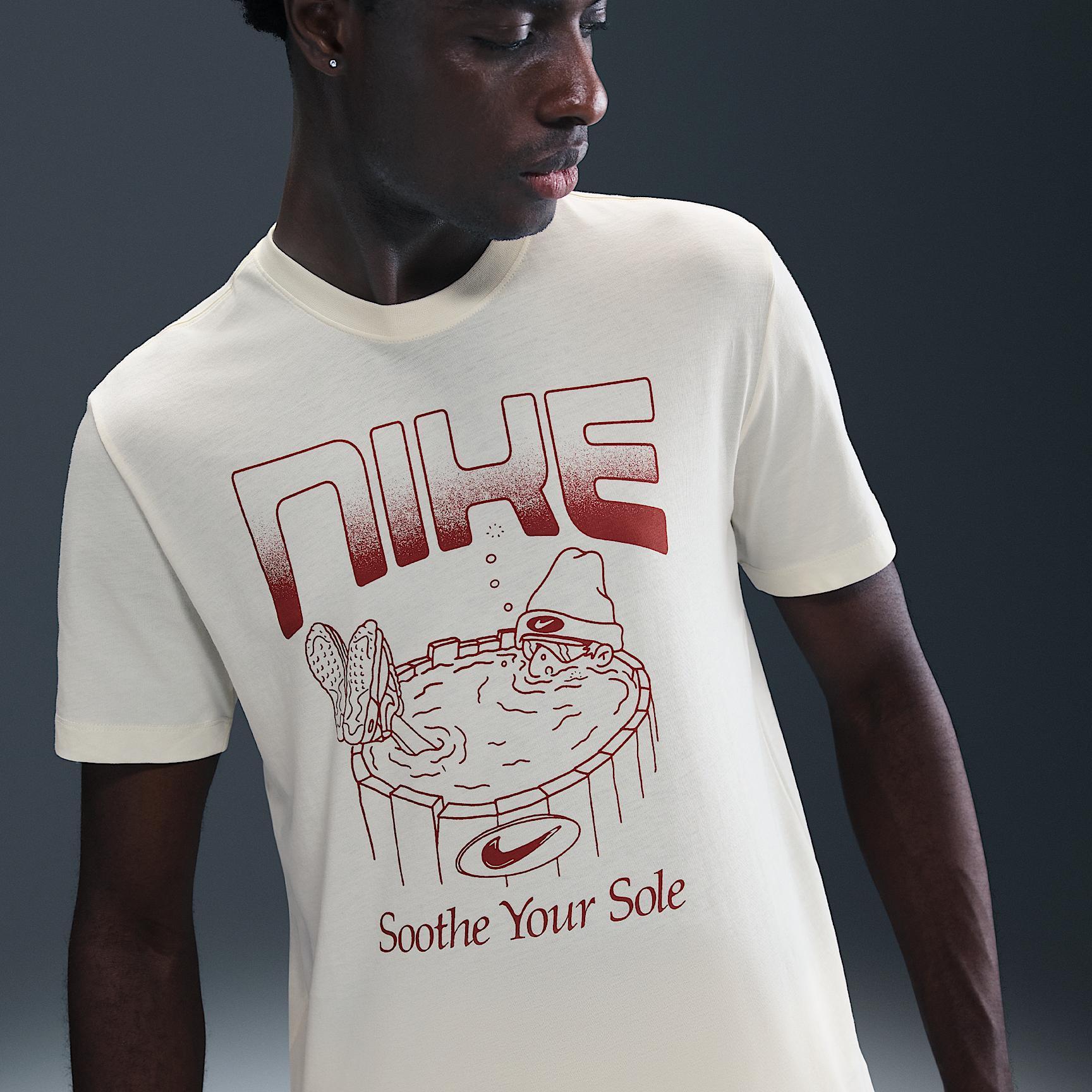 Nike Sportswear T-Shirt Product Image