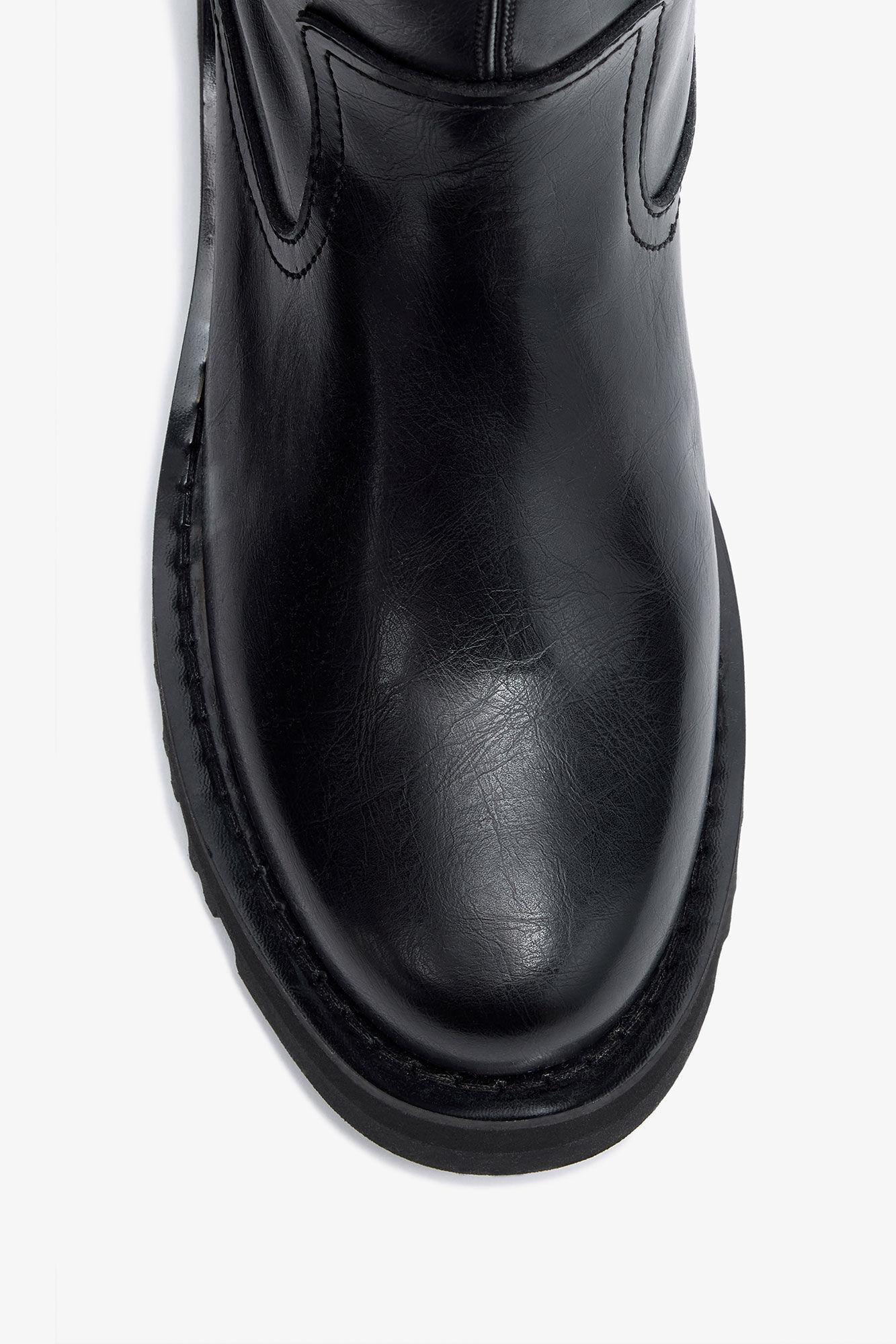 High Boots in Black Oleatex Product Image