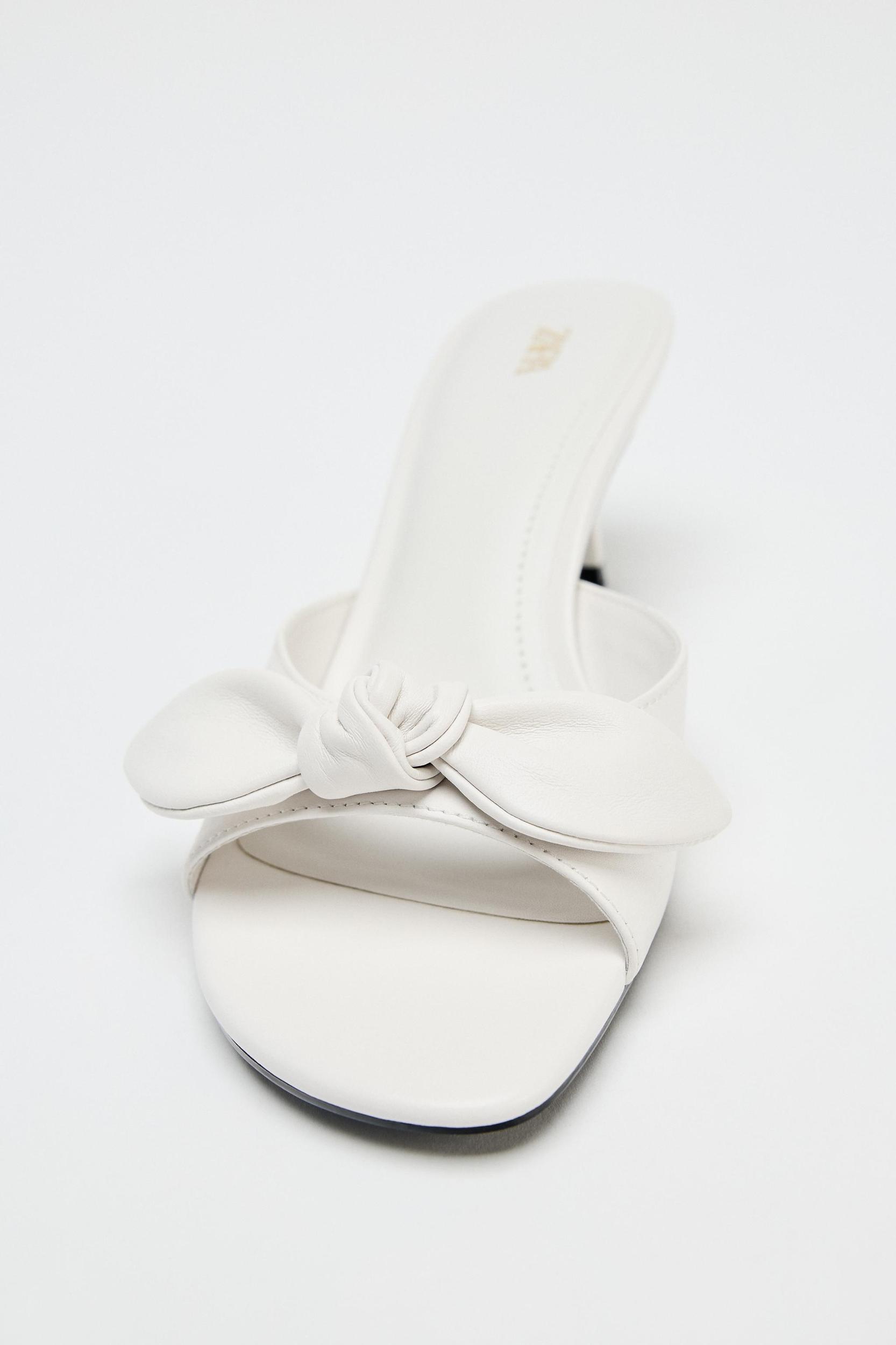 LEATHER BOW HEELED SANDALS Product Image