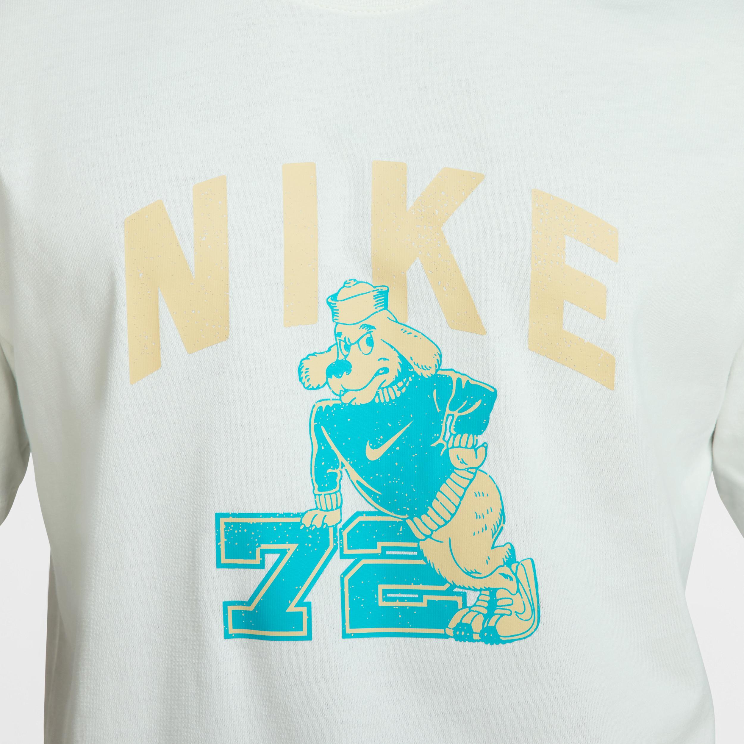 Nike Men's Fitness T-Shirt Product Image