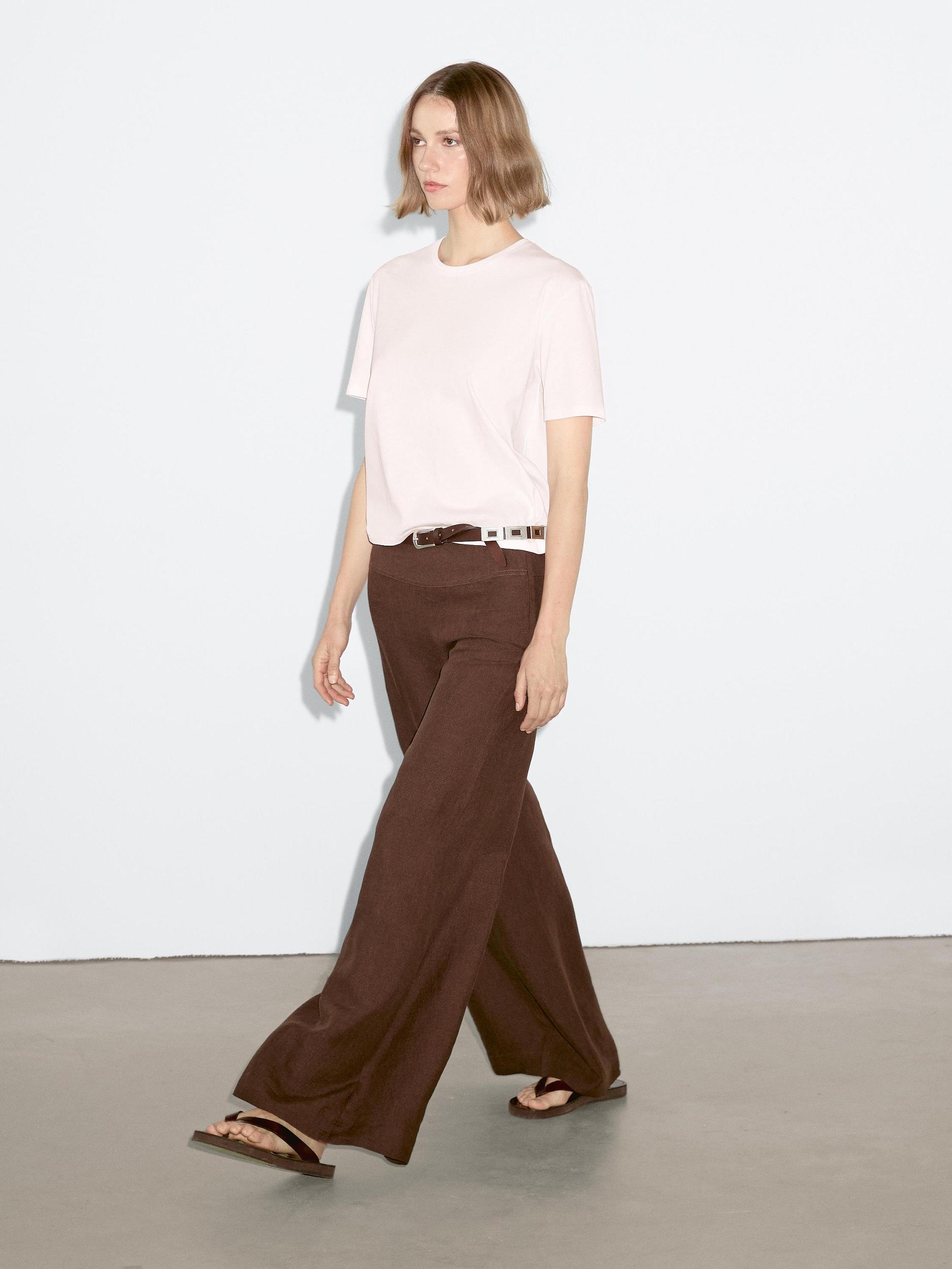 100% cotton lightweight T-shirt Product Image