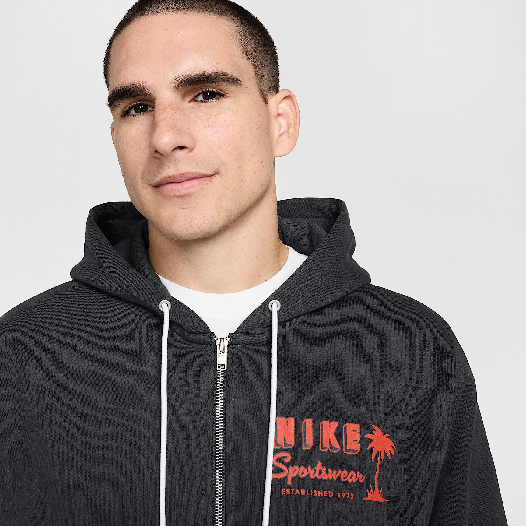 Nike Men's Club Full-Zip Fleece Hoodie Product Image
