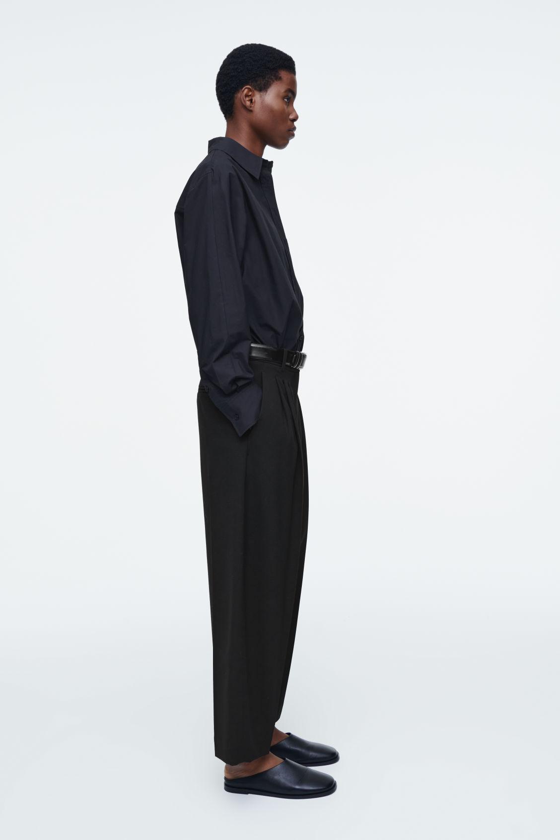 PLEATED BARREL-LEG WOOL-BLEND PANTS Product Image