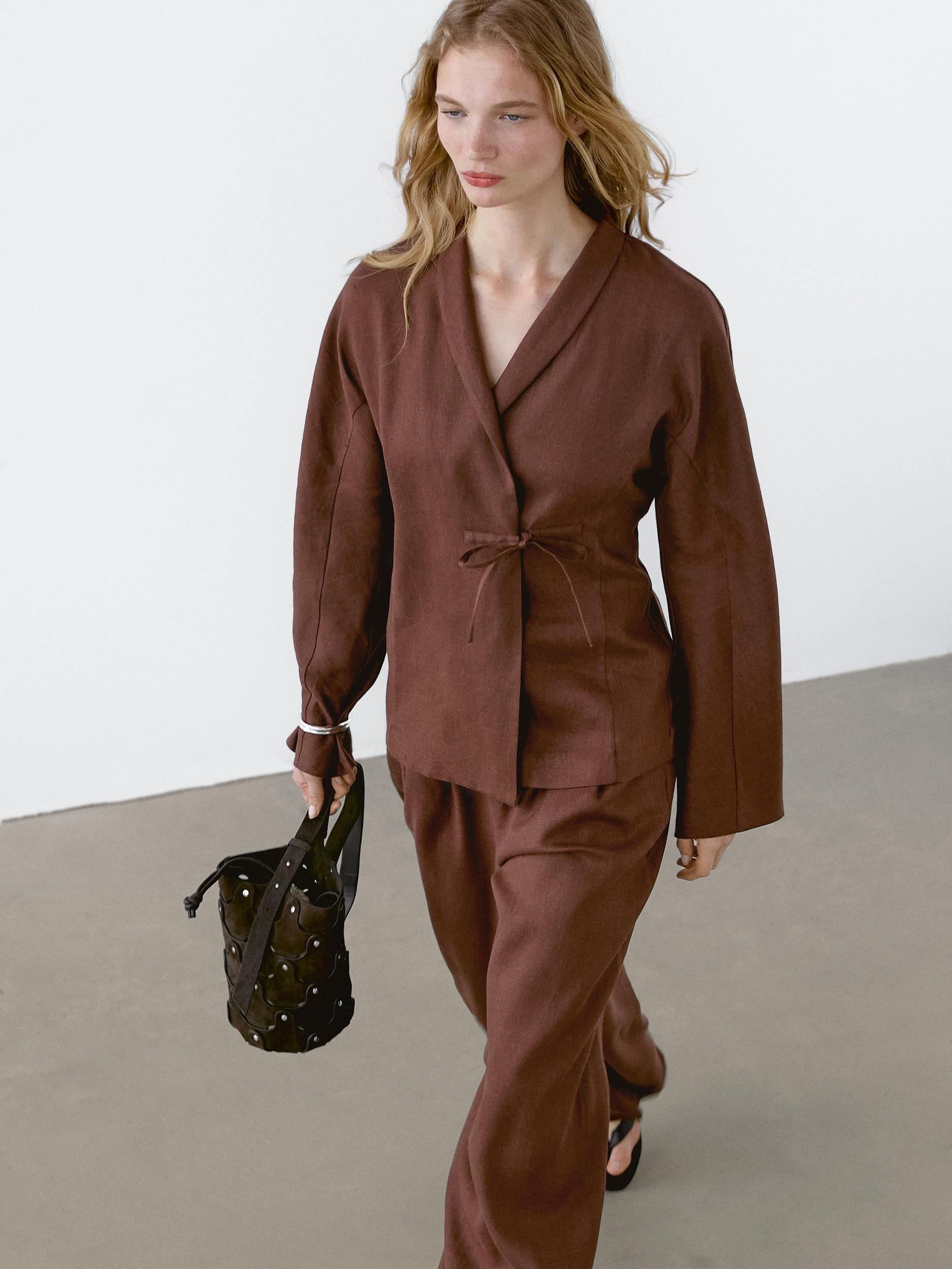 Flowing 100% linen wide-leg trousers Product Image