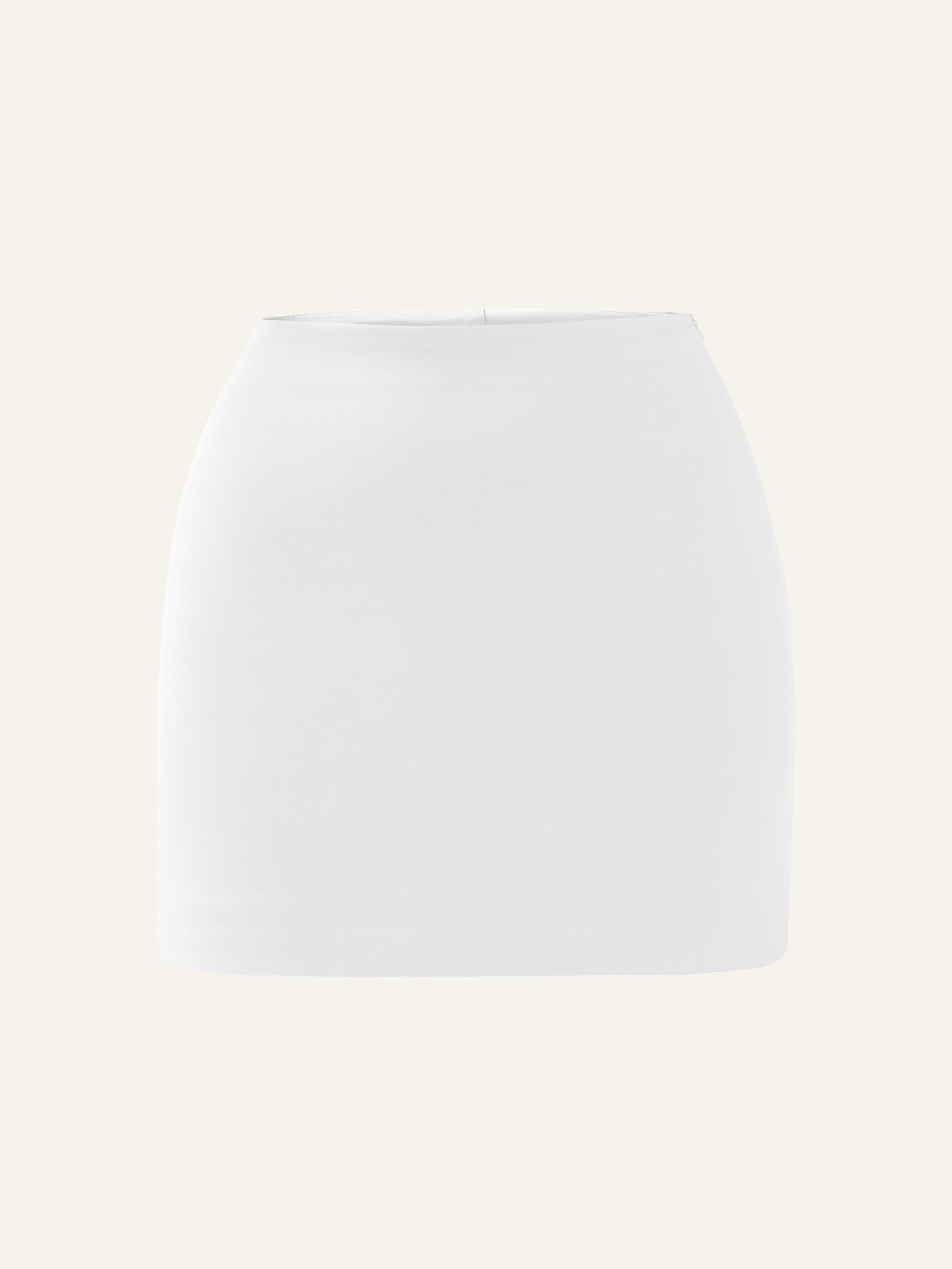 Dancing On The Table skort in Blanc Product Image