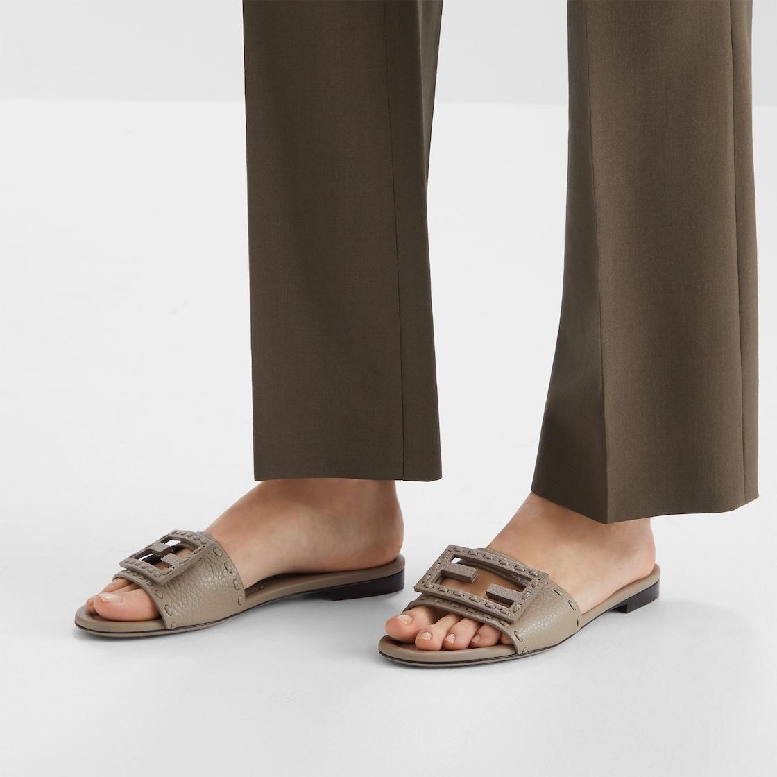 BaguetteDove gray leather slides Product Image