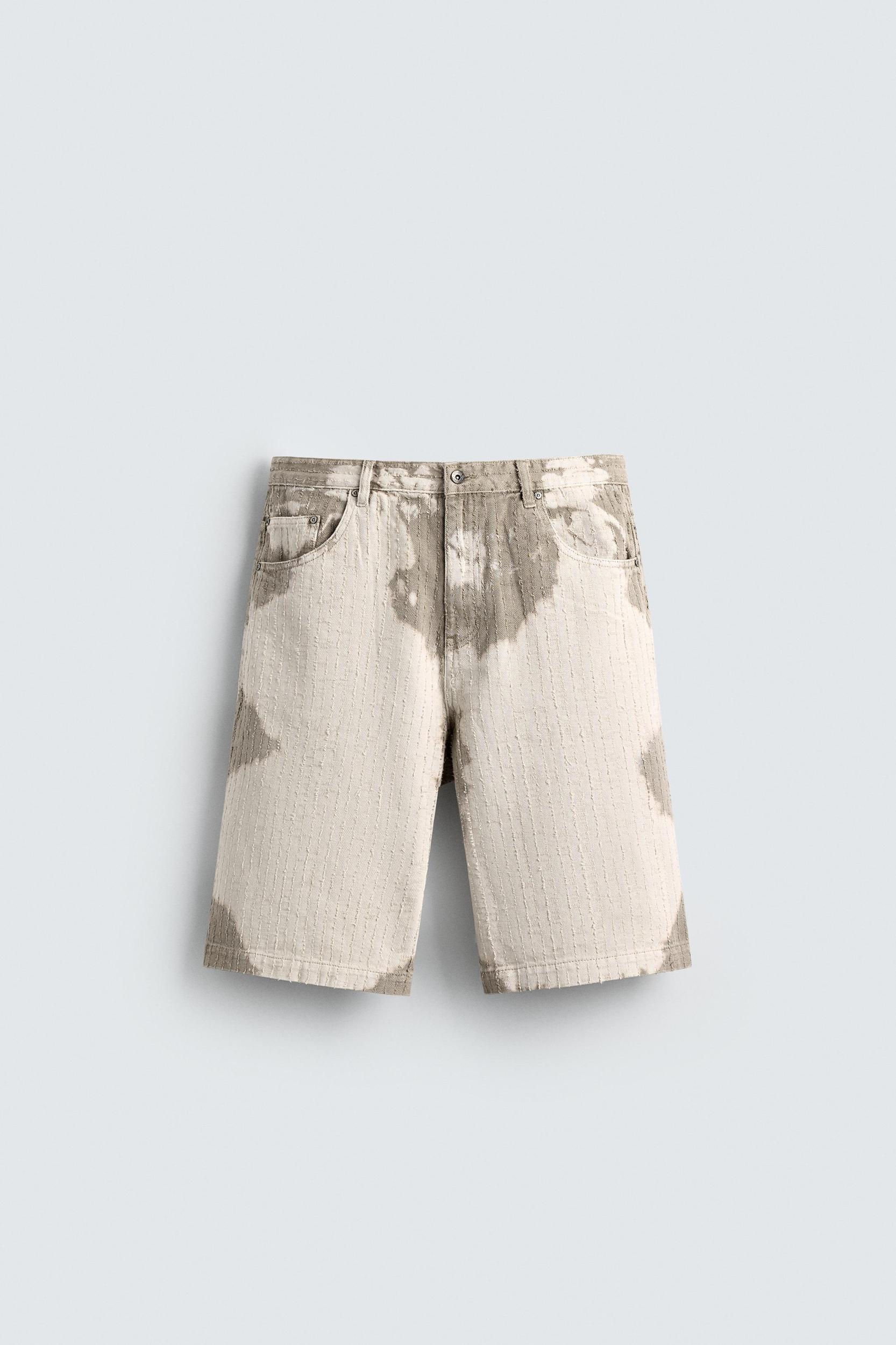 TEXTURED STRIPED SHORTS Product Image