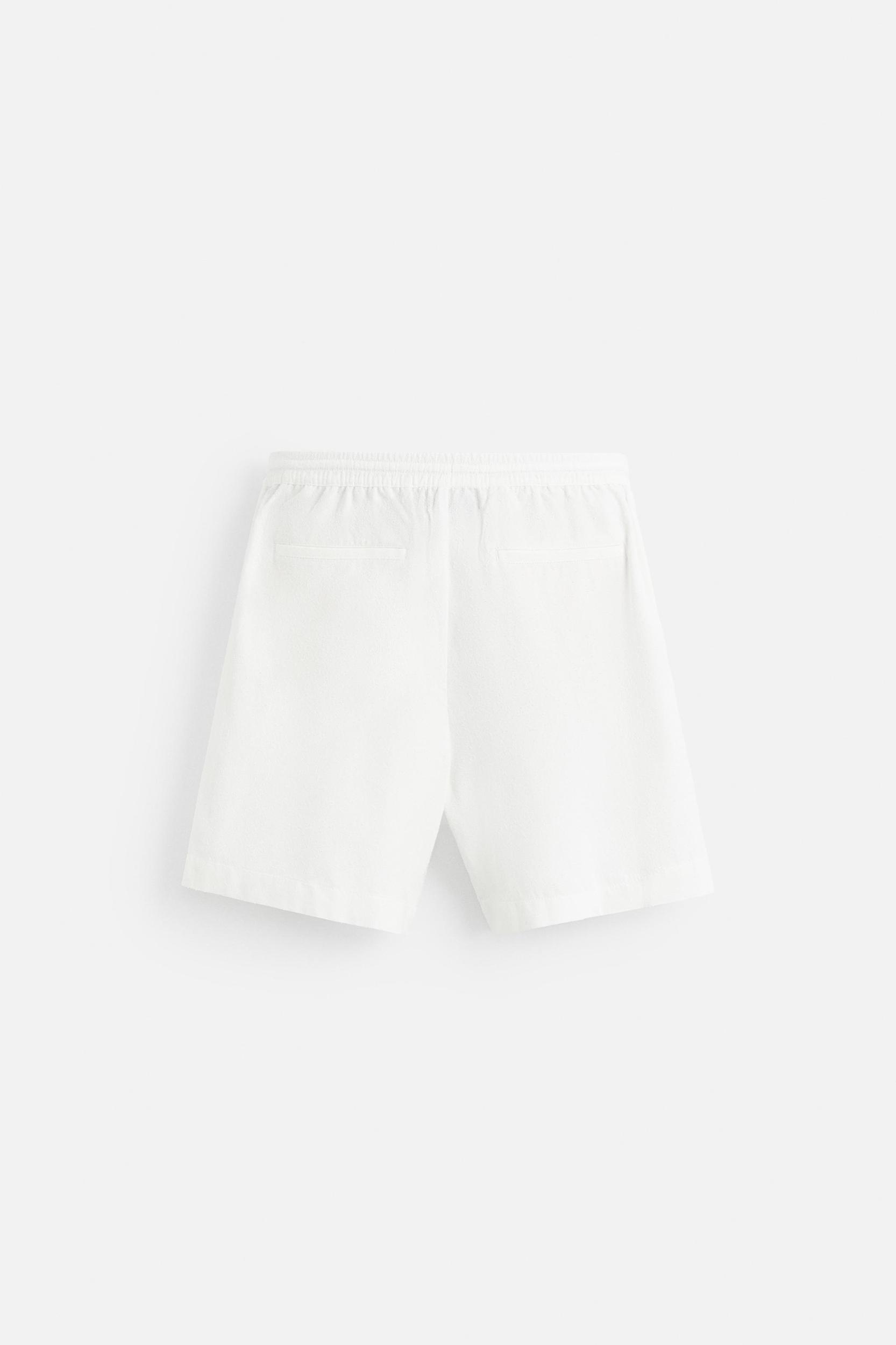 BOUCLÉ TEXTURED SHORTS Product Image