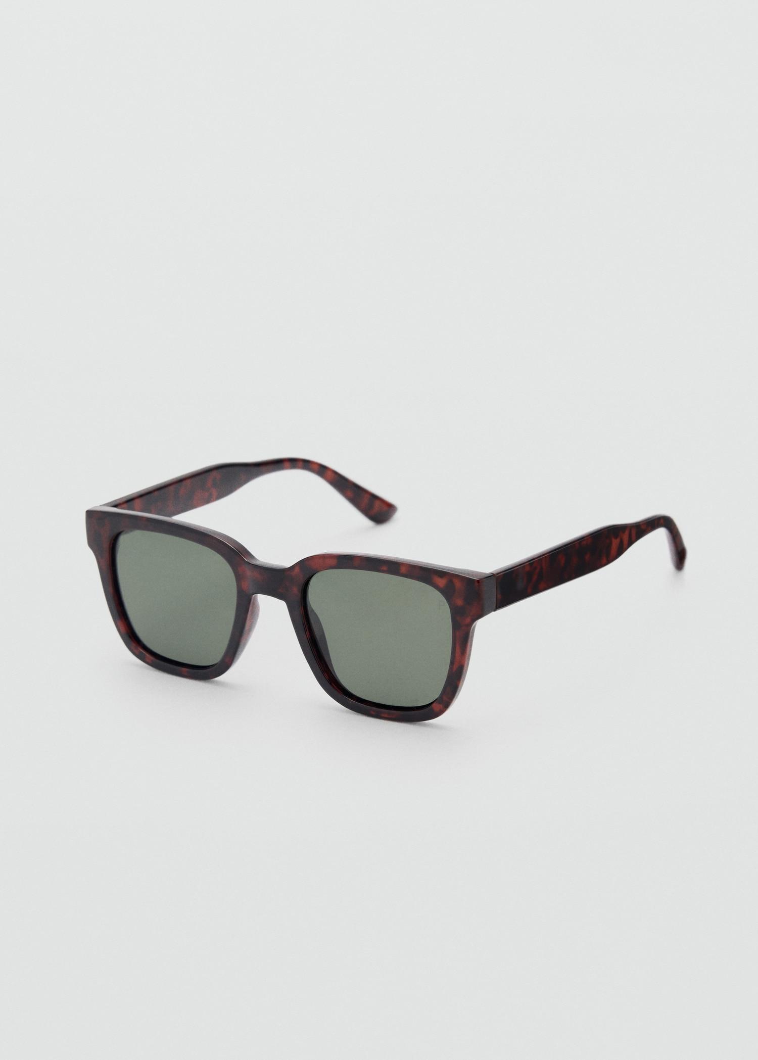 Rectangular polarised sunglasses - Men | MANGO USA Product Image