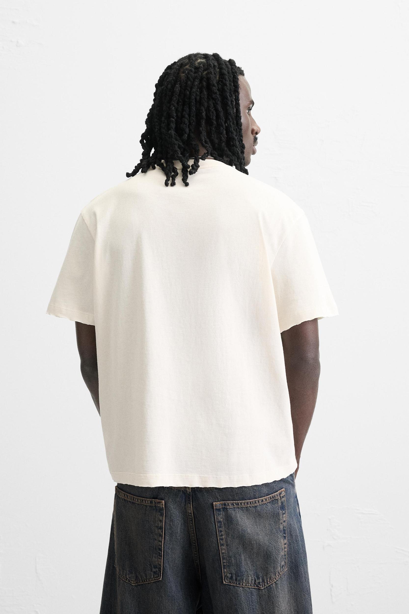 IRREGULAR TEXTURED T-SHIRT Product Image