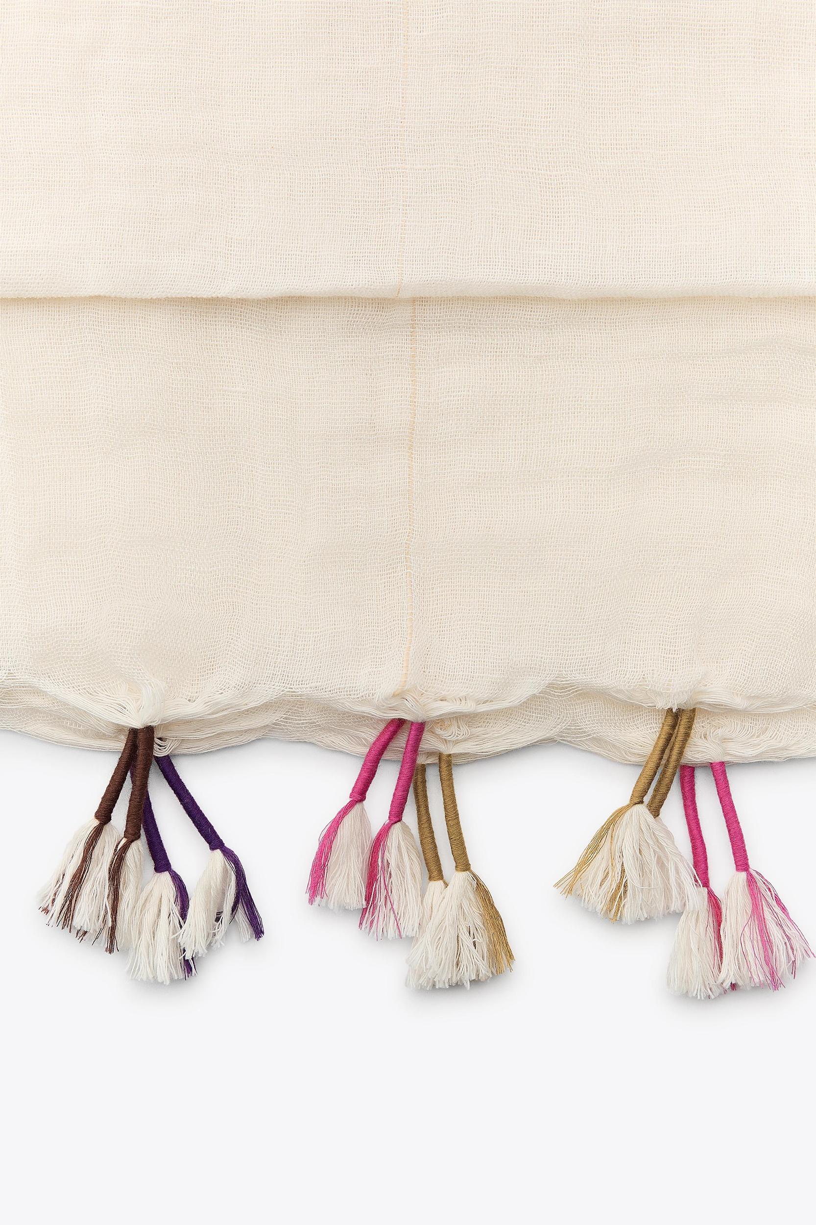 LINEN SCARF WITH POM POMS Product Image