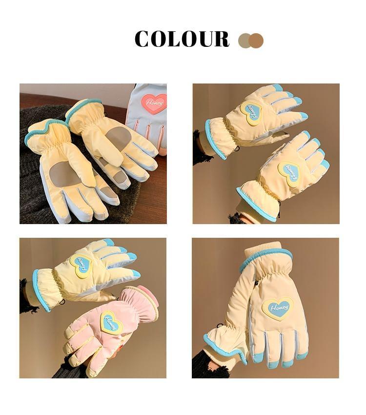 Two Tone Heart Gloves Product Image