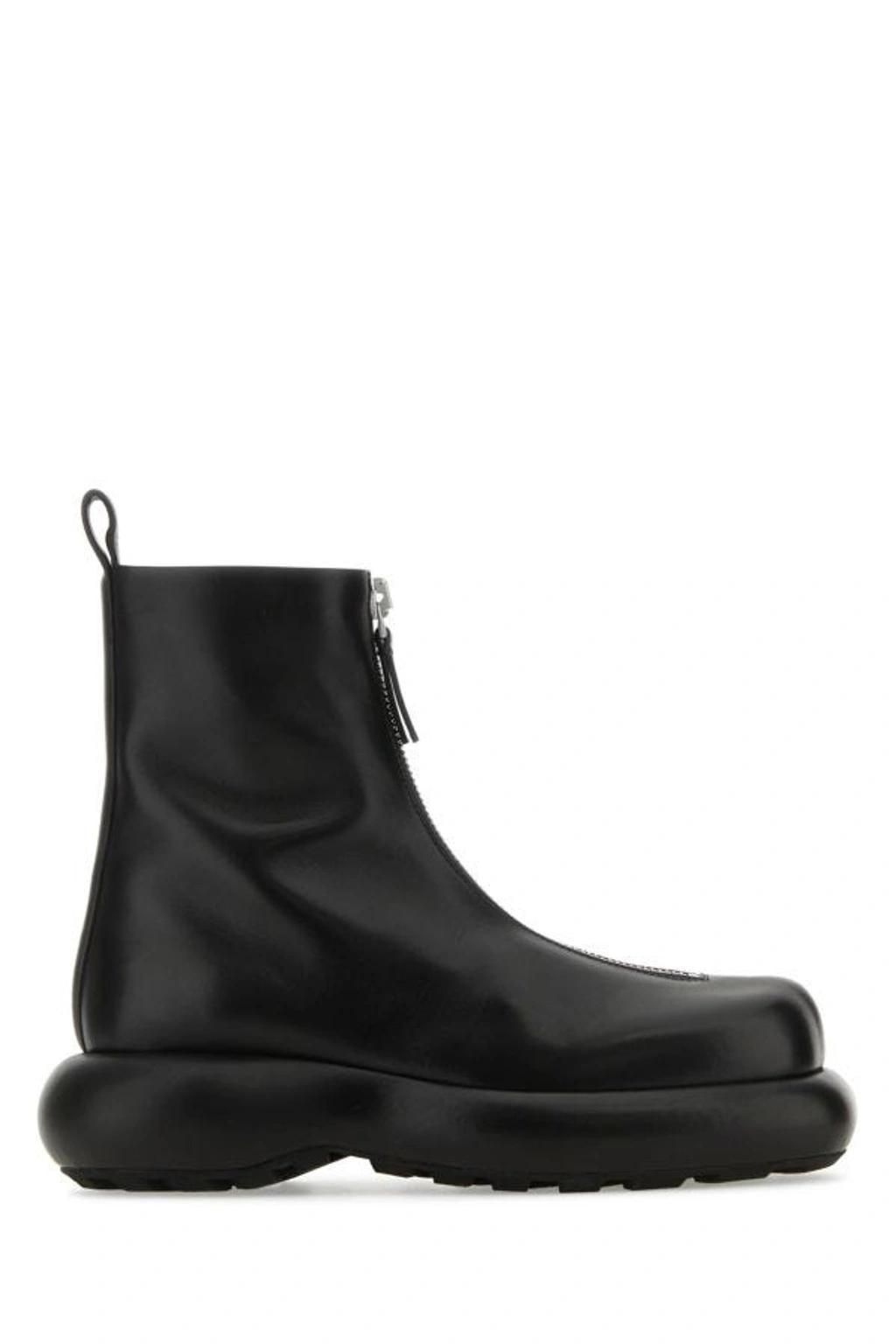 Zip-up Leather Boots In Black Product Image