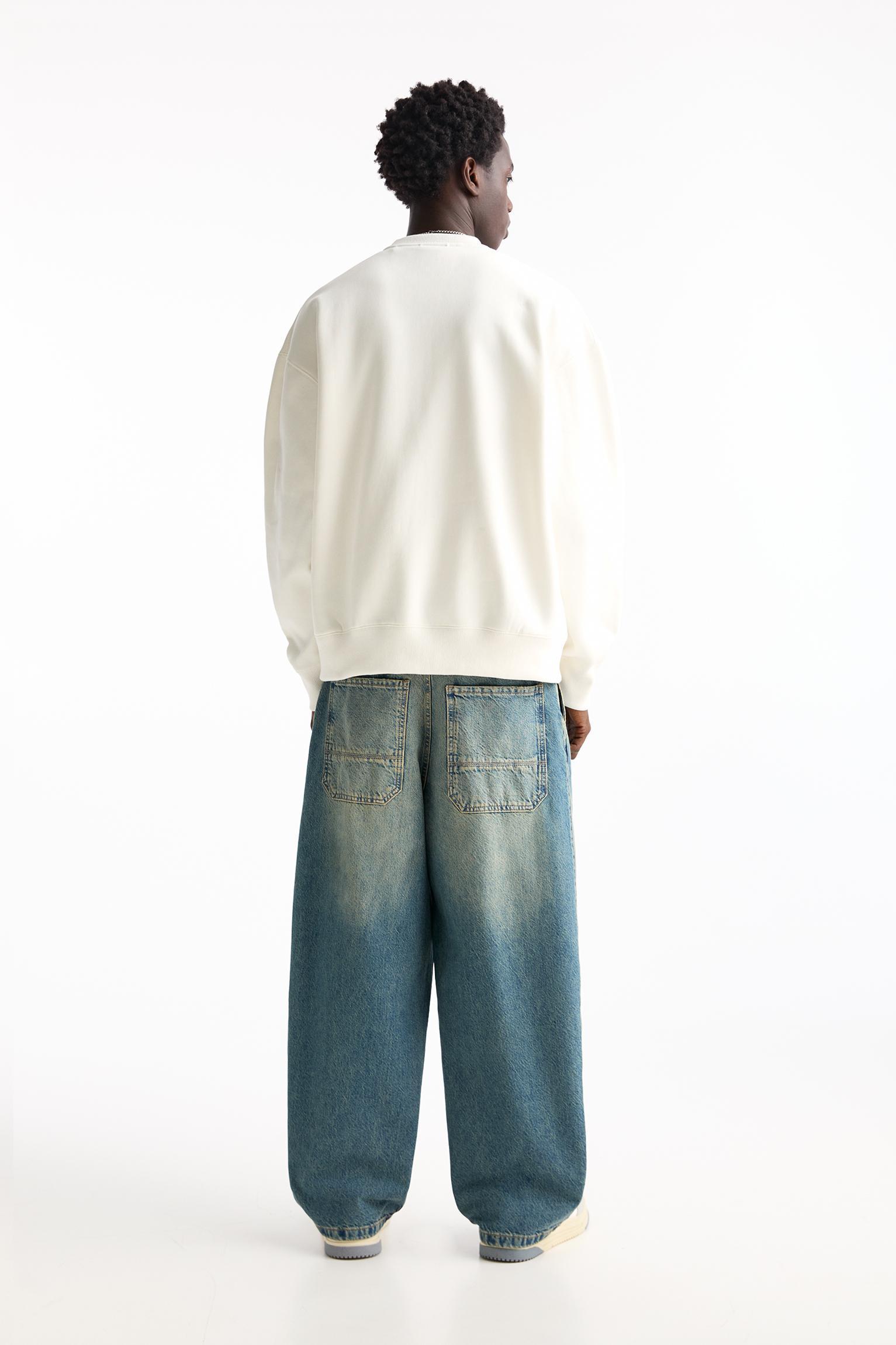 Basic crew neck sweatshirt Product Image