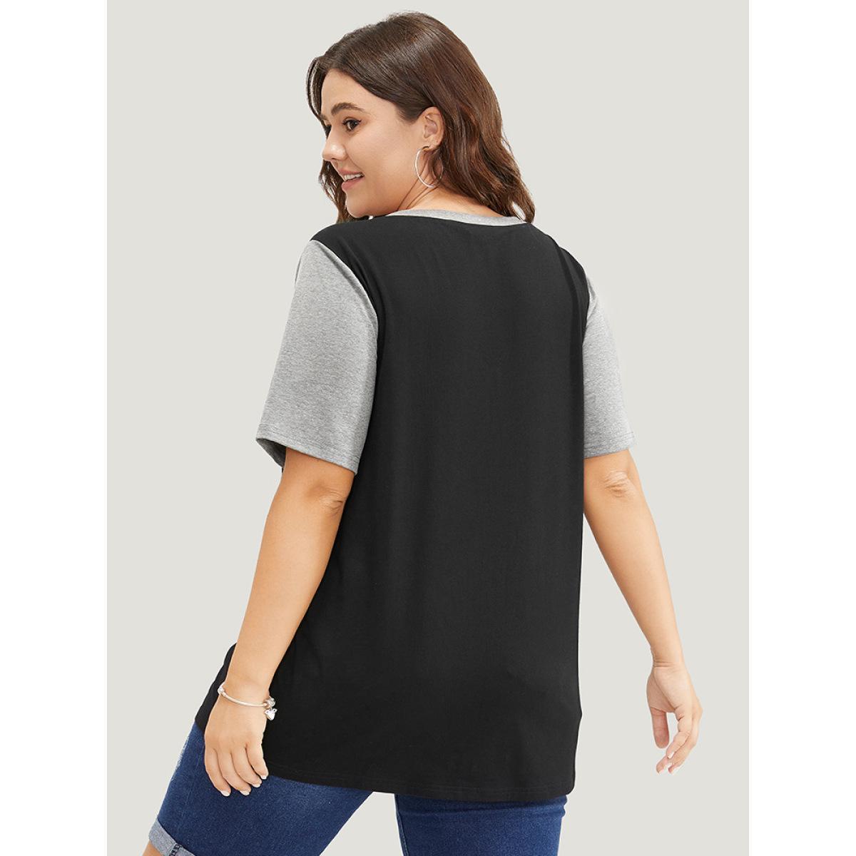 Plus Size Letter & Leaf Print Contrast Notched Neck T-shirt Black Women Casual Contrast Graphic Dailywear T-shirts BloomChic 22-24/3X Product Image