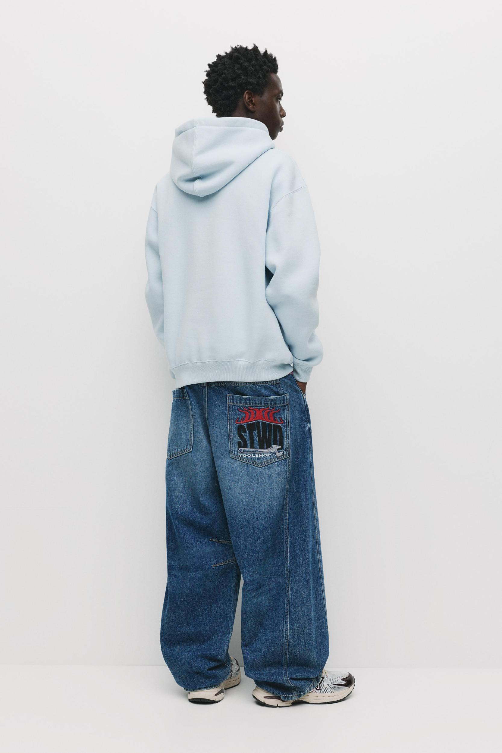 Basic hoodie Product Image