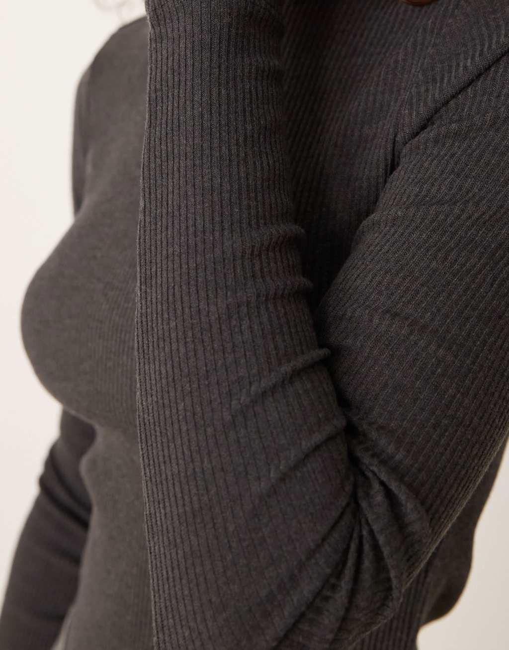 Mango long sleeve ribbed top in charcoal Product Image