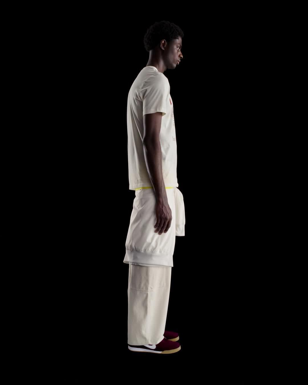 Nike Sportswear T-Shirt Product Image