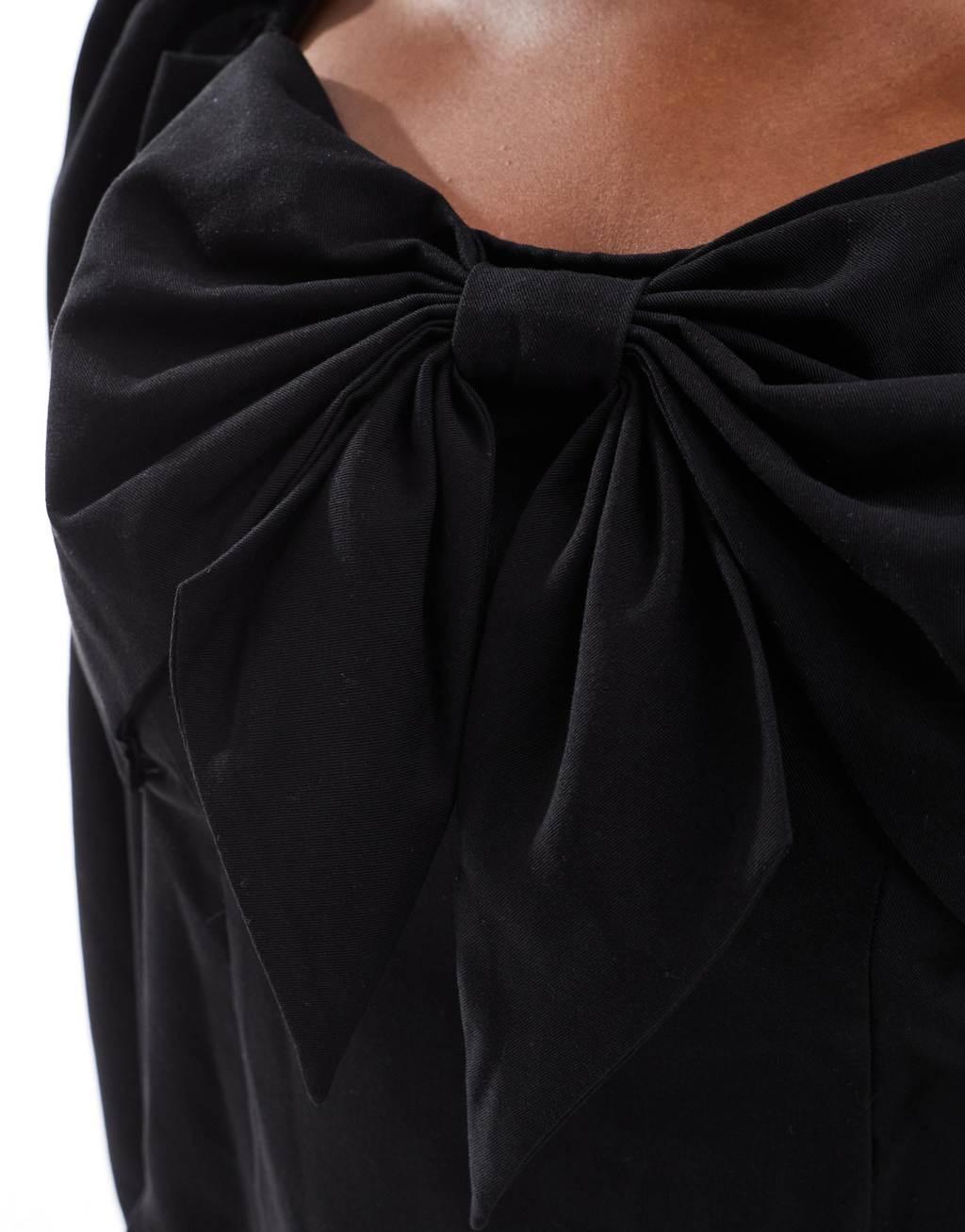 Pretty Lavish Curve exaggerated bow top in black Product Image