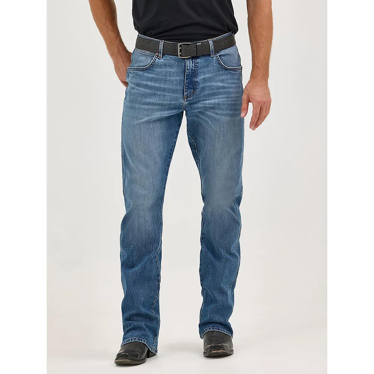 Men's Wrangler Retro® Relaxed Fit Bootcut Jean in Harris Product Image