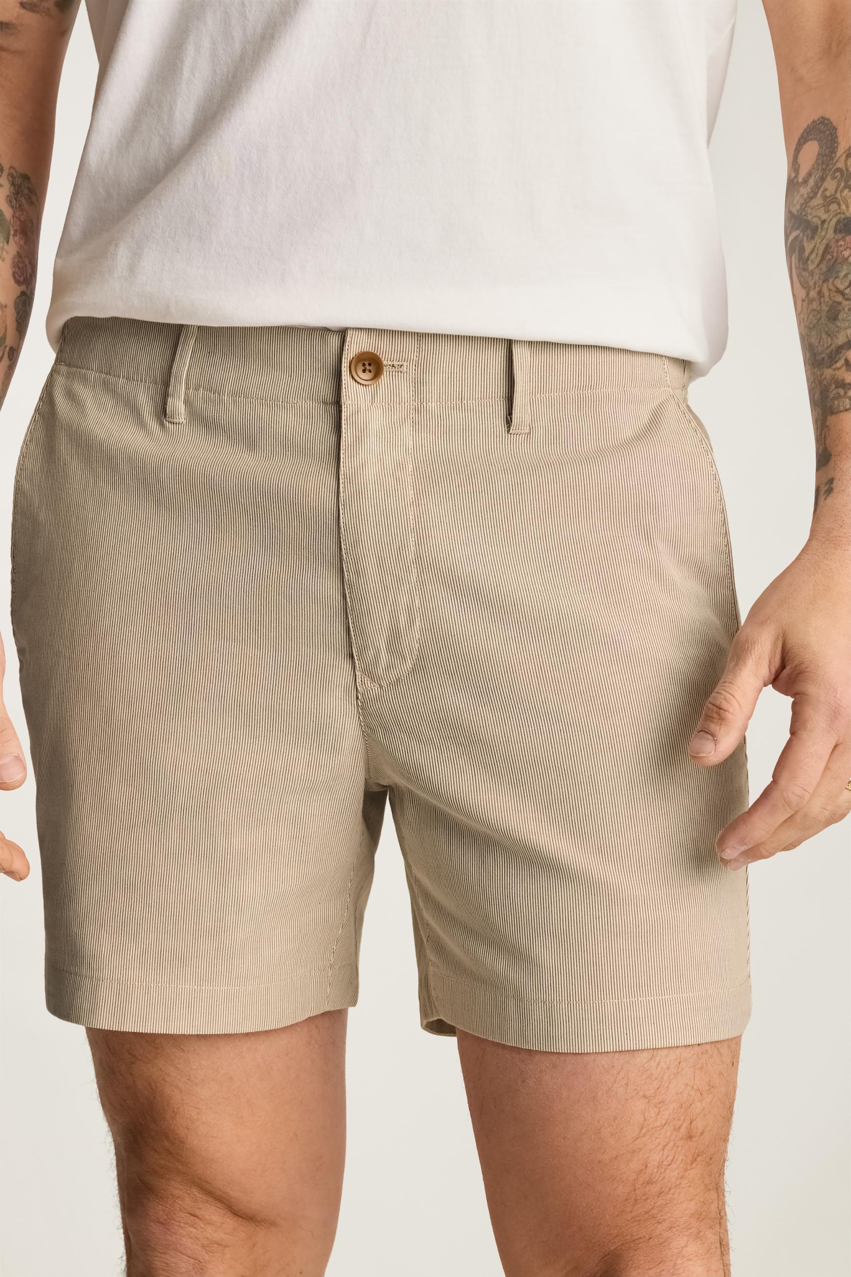 Lightweight Chino Short Product Image