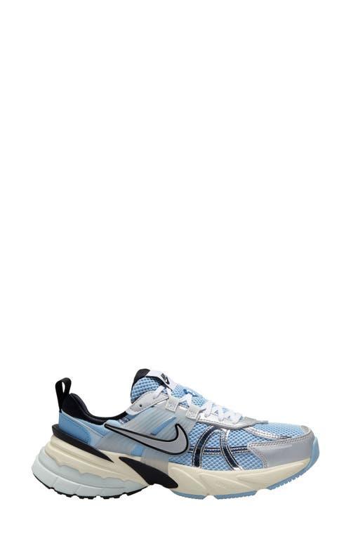 NIKE V2k Run Sneaker In Blue Product Image