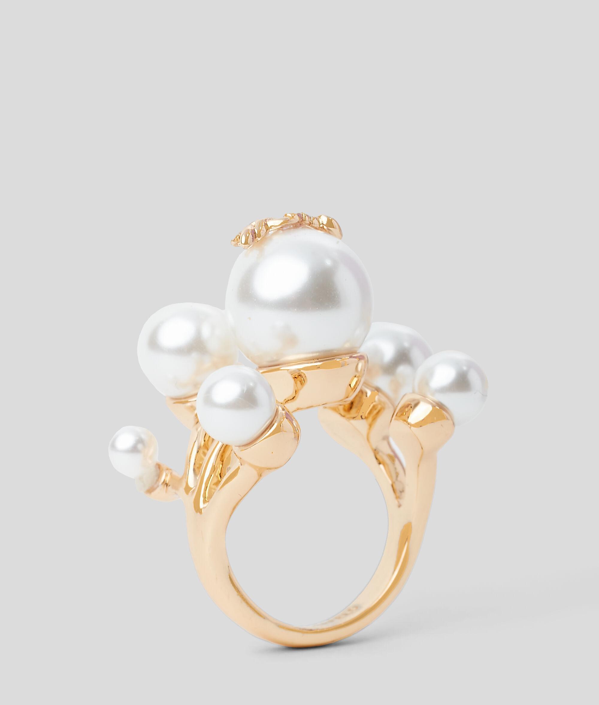 K/SIGNATURE PEARLS RING Product Image