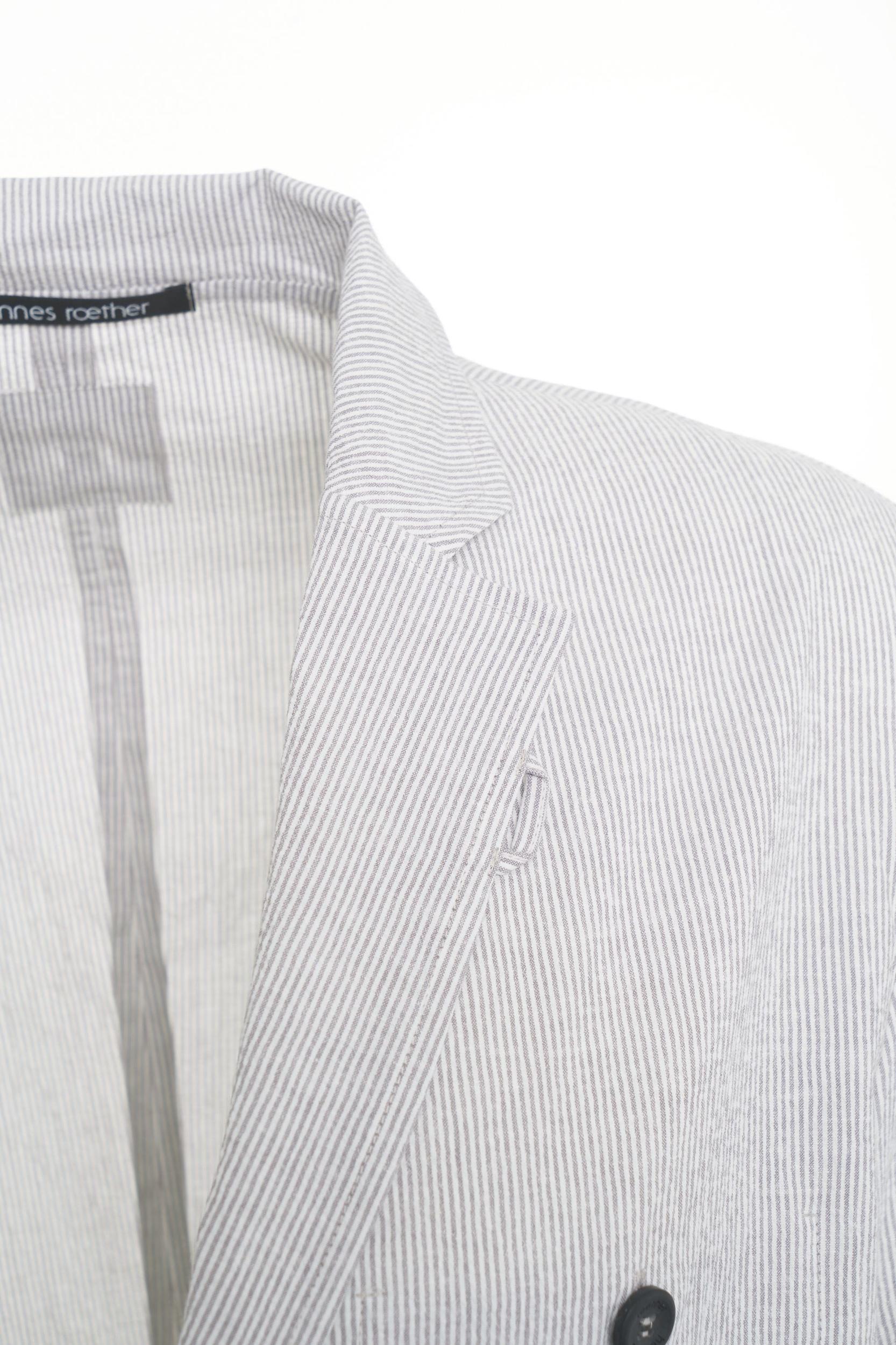 Light single-breasted blazer Product Image