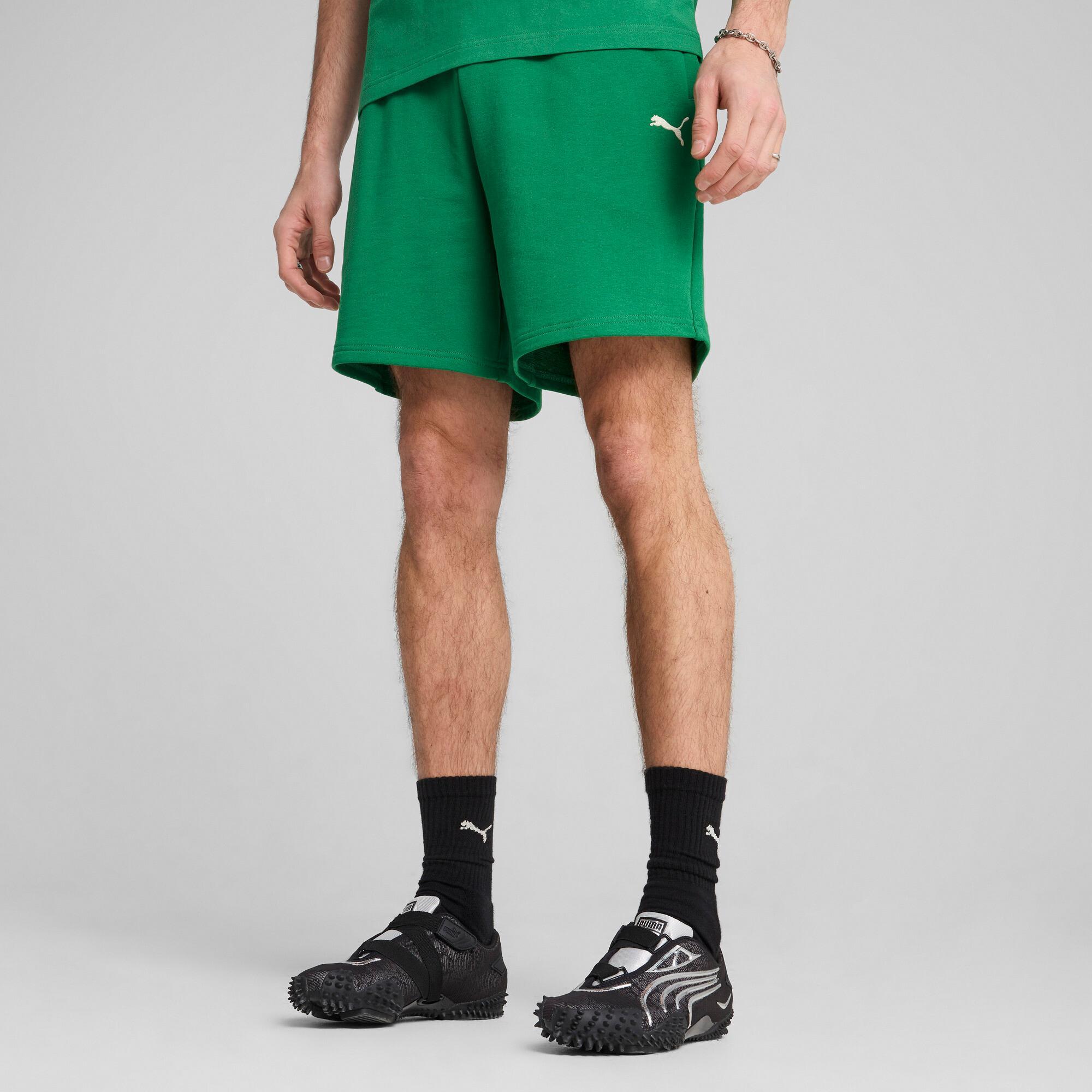WARDROBE ESSENTIALS Men's Relaxed 7" Shorts Product Image