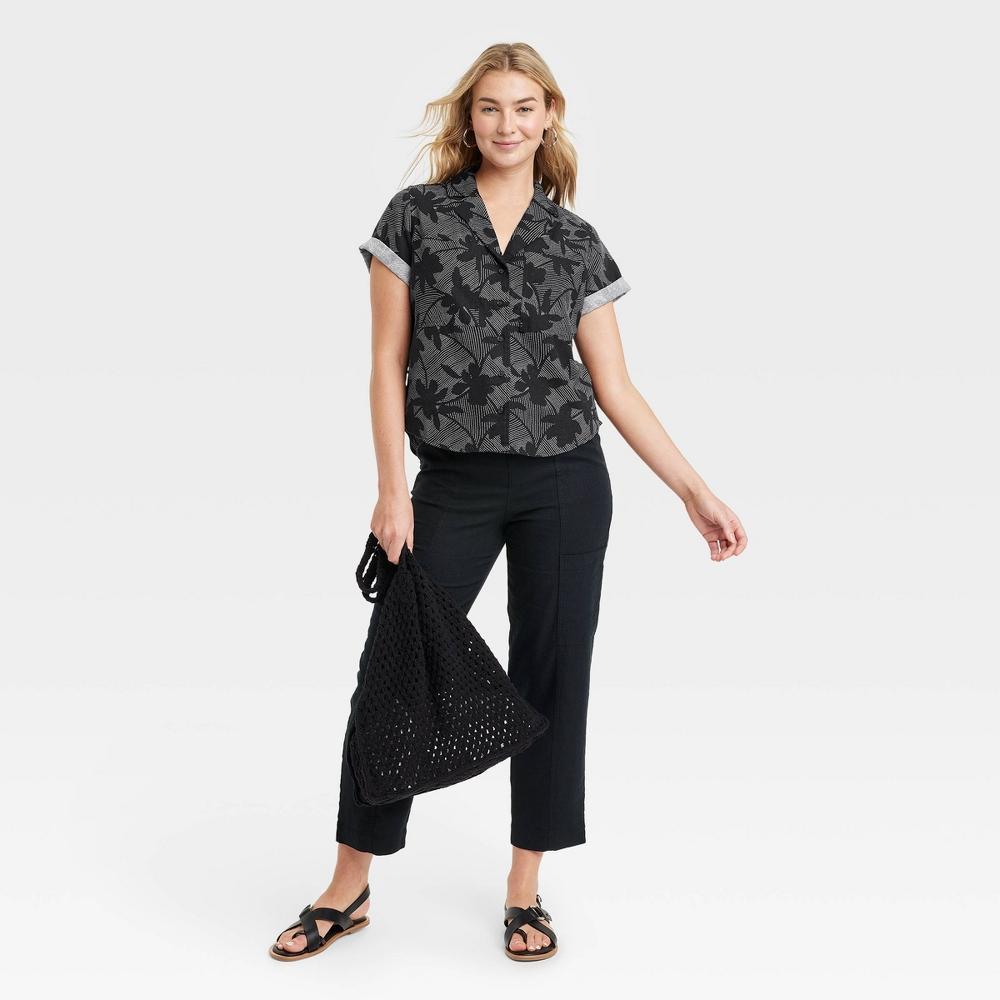 Womens Short Sleeve Collared Button-Down Shirt - Universal Thread Black Floral XS Product Image