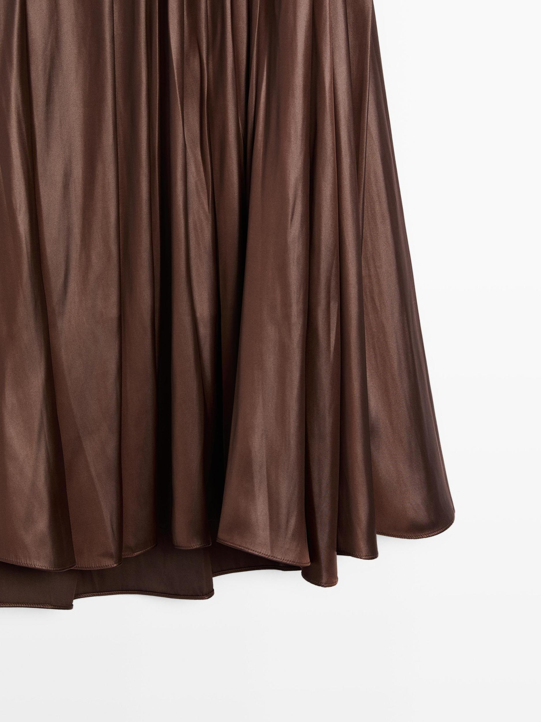 Pleated midi skirt Product Image