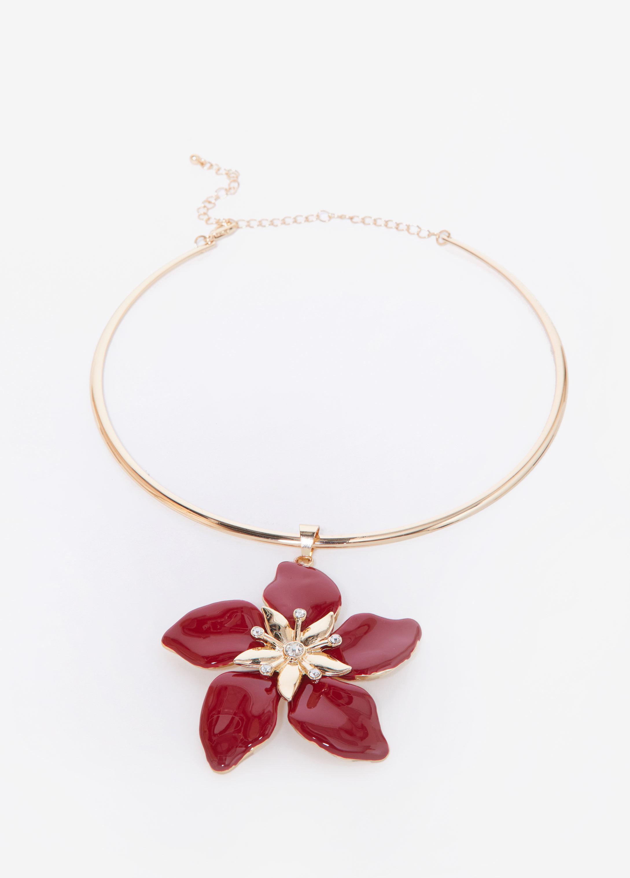 Gold Tone Flower Necklace Product Image