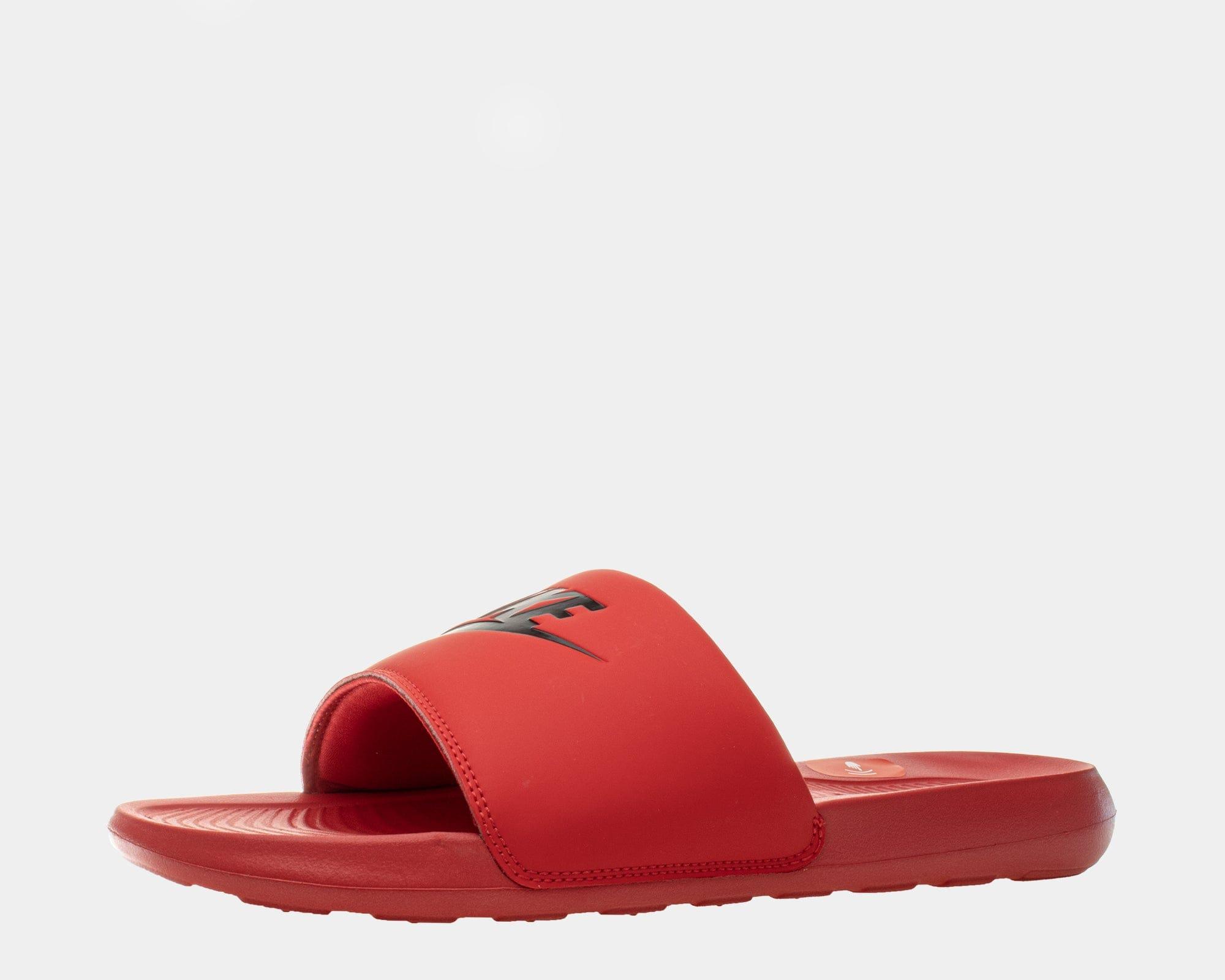 Nike Men's Victori One Slides Product Image