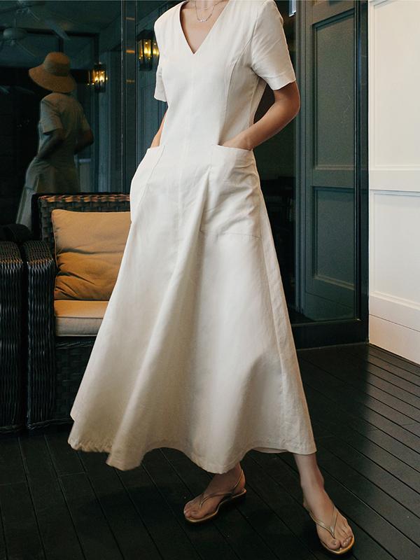 Simple Casual Solid Color Pleated Midi Dress Product Image