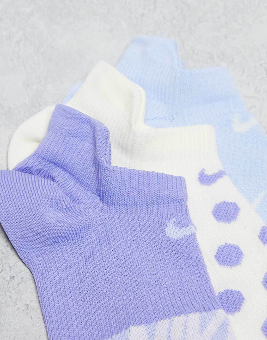 Nike Everyday Plus Lightweight 3 pack socks Product Image