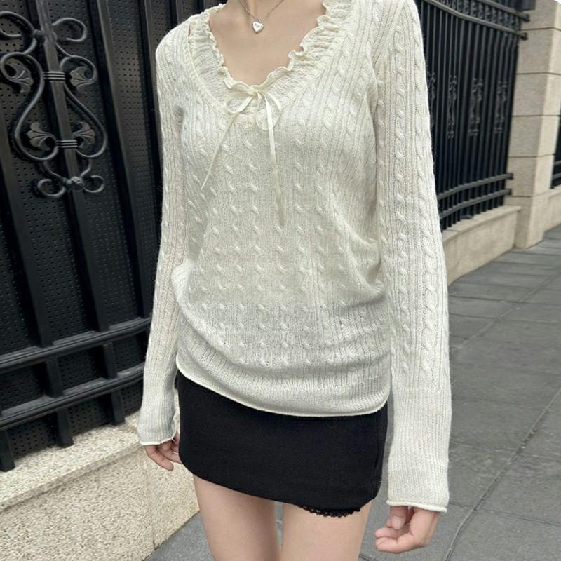 Long-Sleeve V-Neck Plain Cable Knit Sweater Product Image