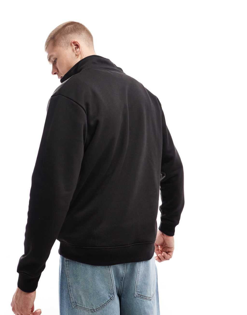 DTT half zip sweatshirt in black Product Image