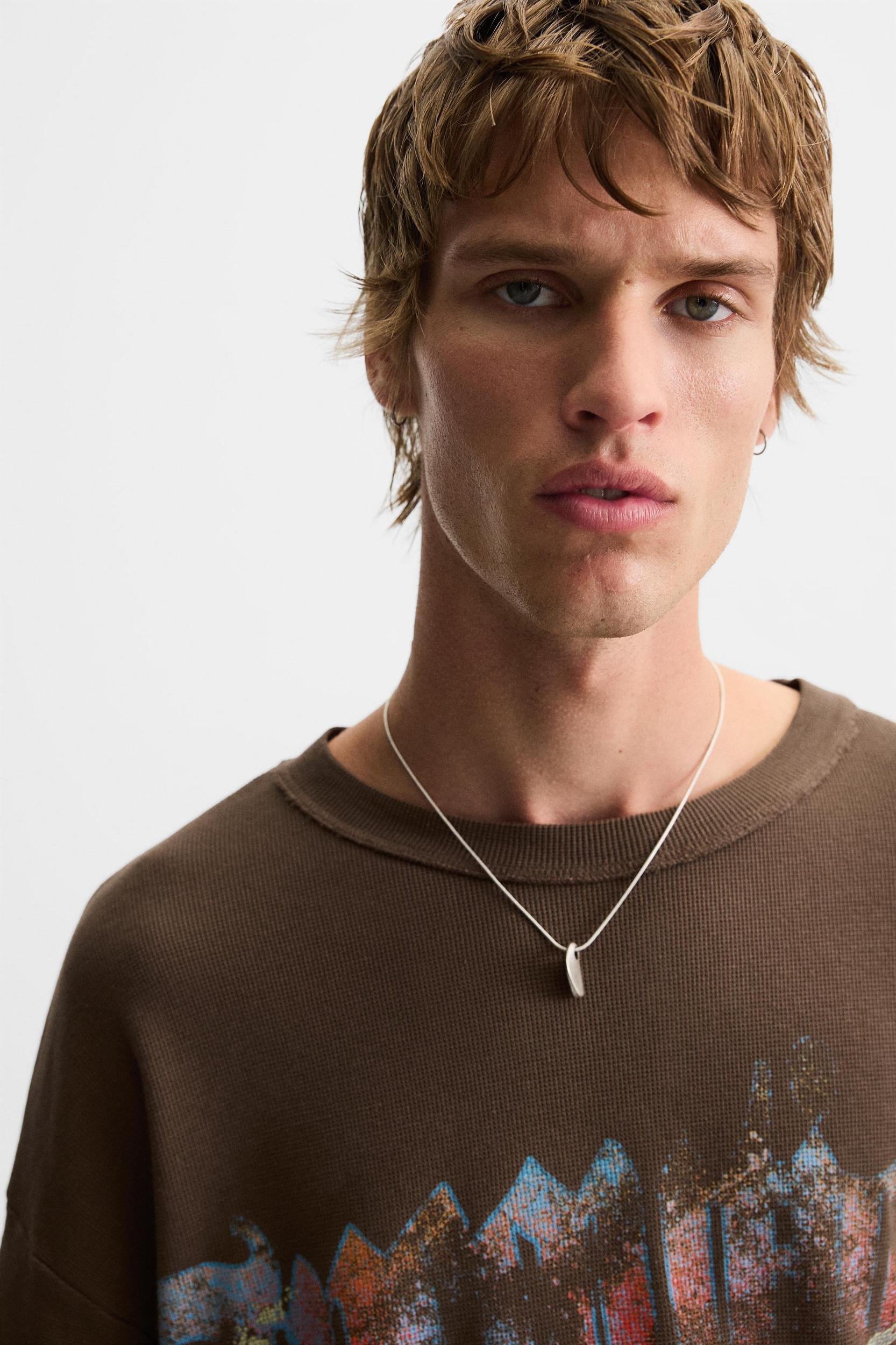 PRINTED KNIT T-SHIRT Product Image