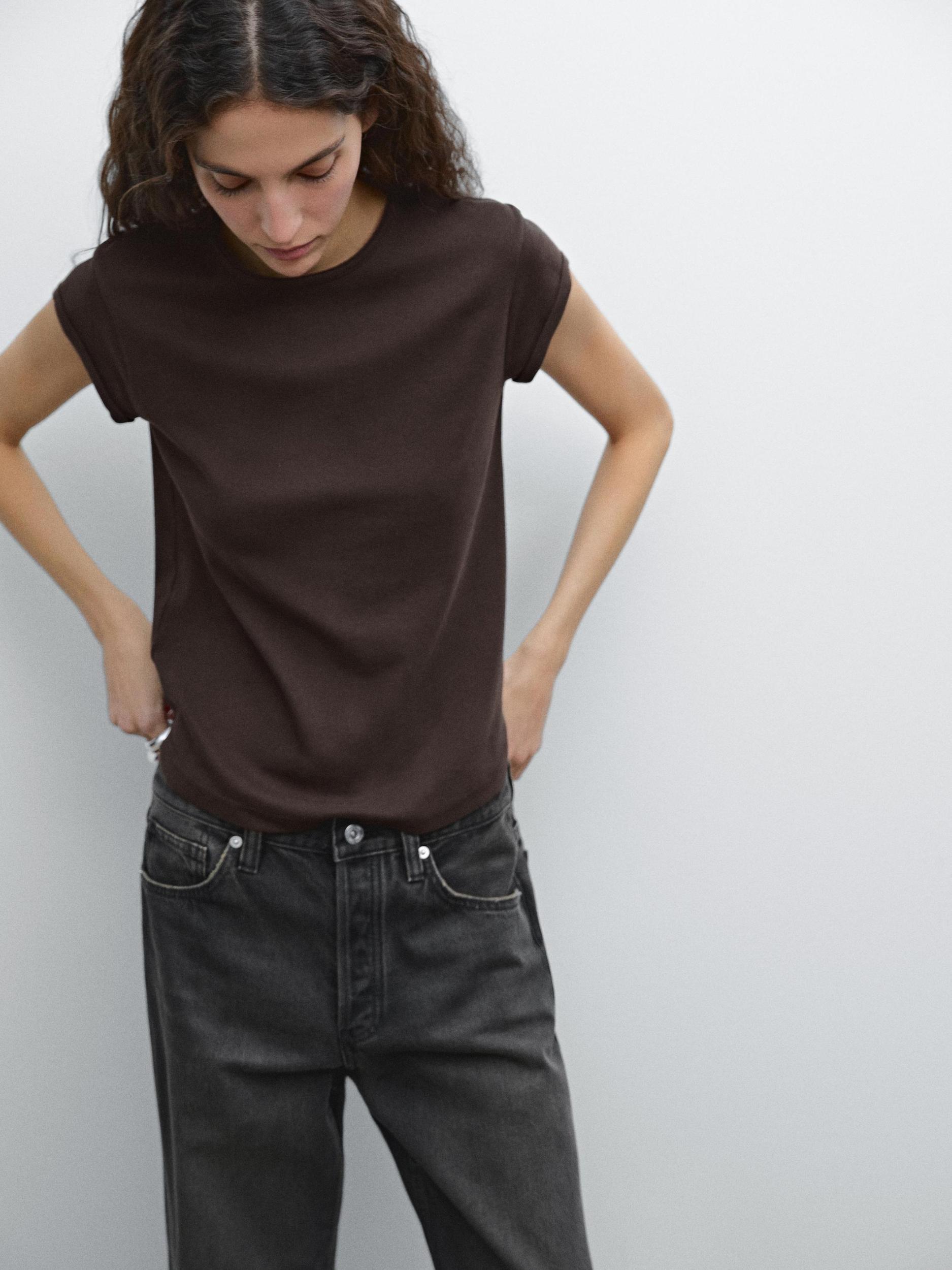 100% cotton T-shirt with rounded hem Product Image