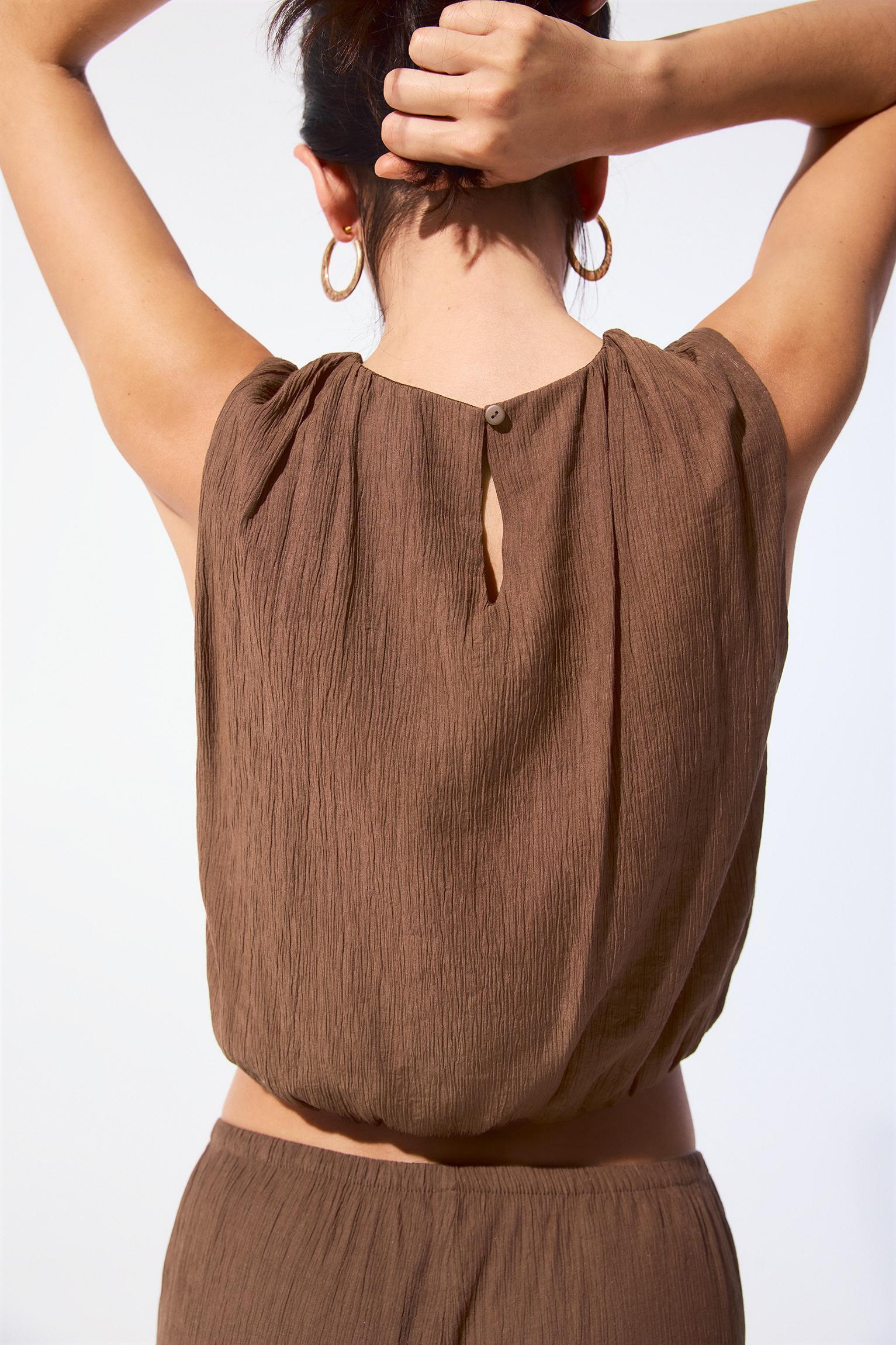 Rustic balloon top Product Image