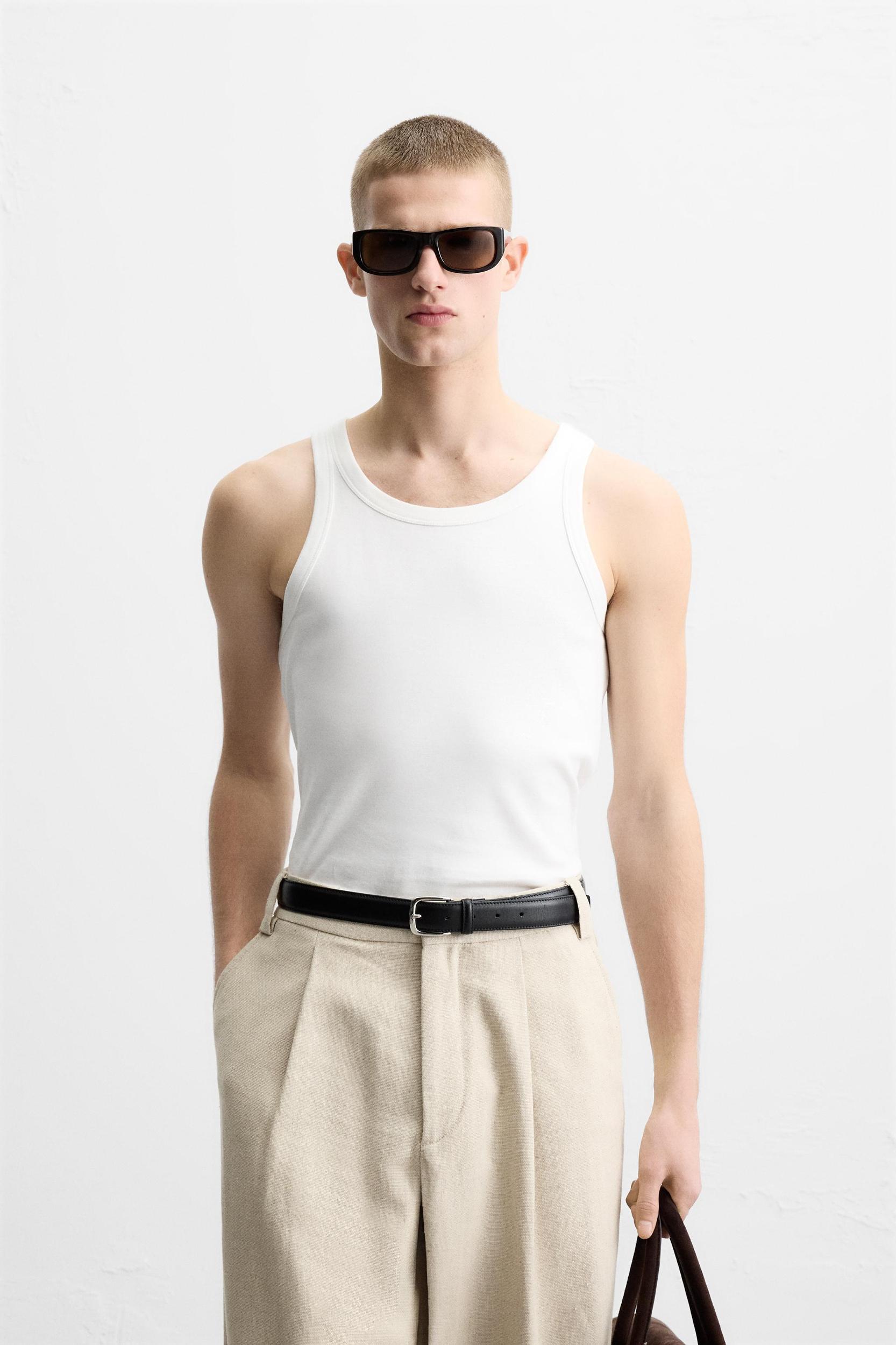 TANK TOP Product Image