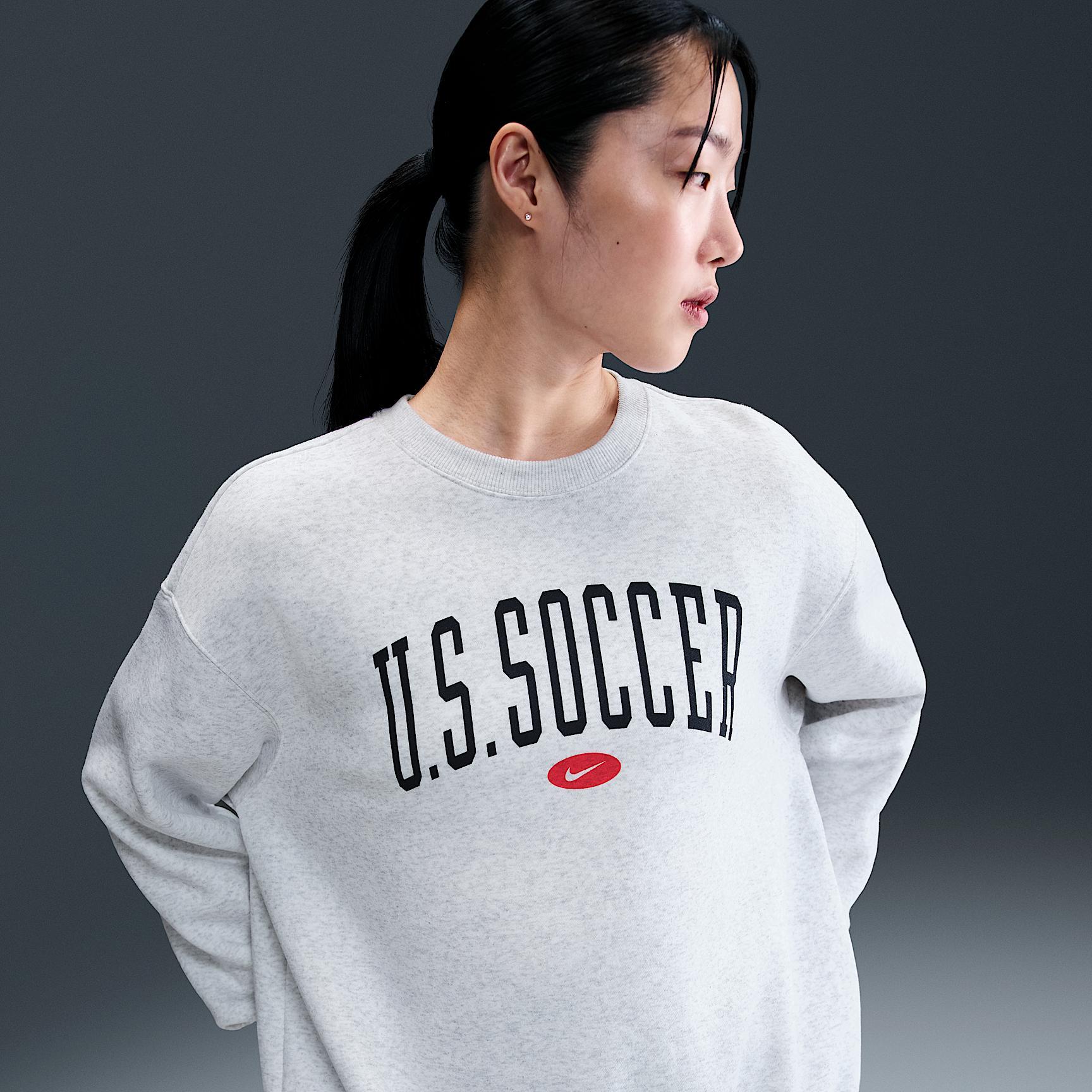 USA Phoenix Fleece Nike Women's Soccer Oversized Crew-Neck Sweatshirt Product Image