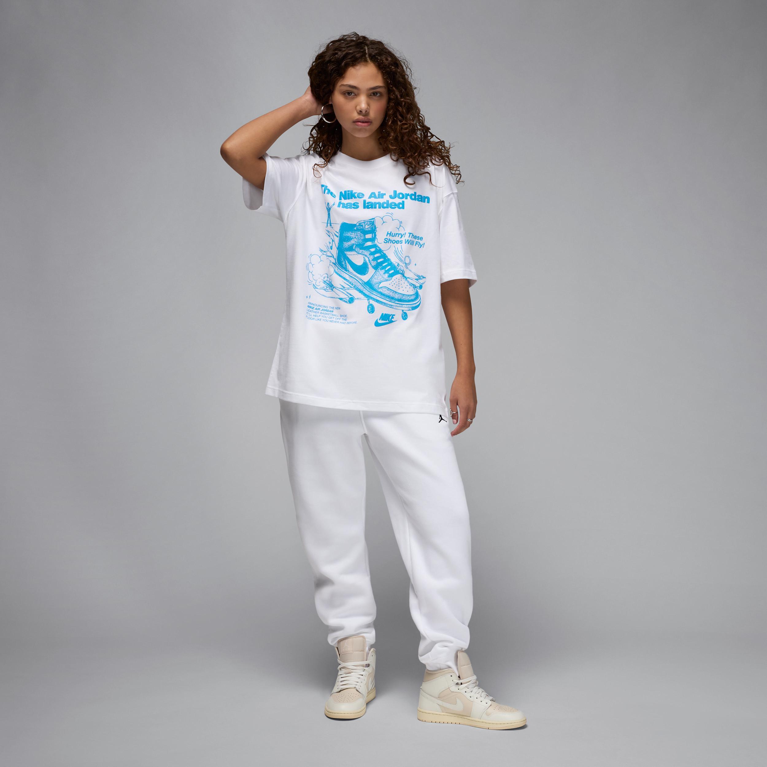 Women's Jordan Oversized Graphic T-Shirt Product Image