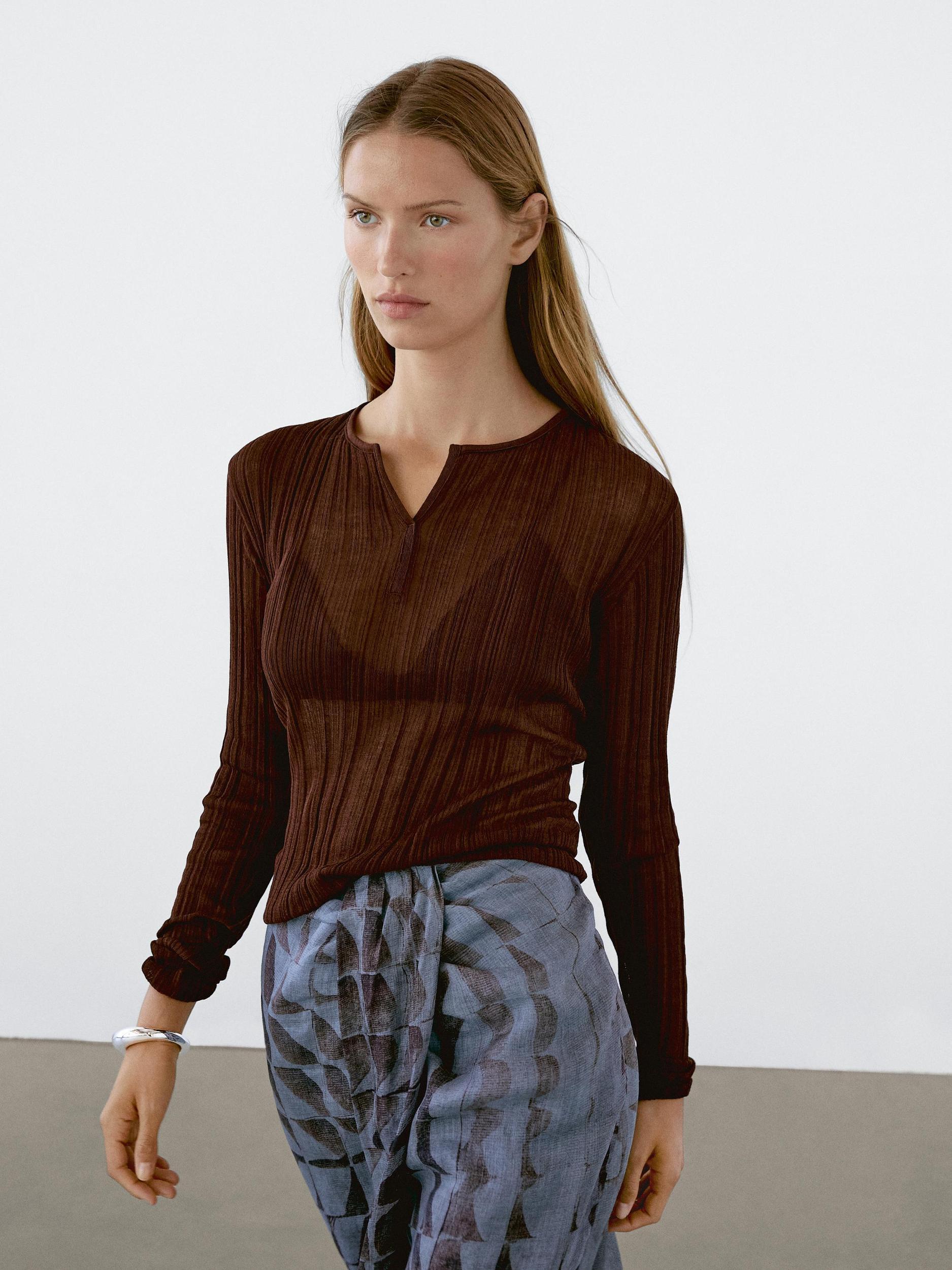 Long sleeve ribbed T-shirt Product Image