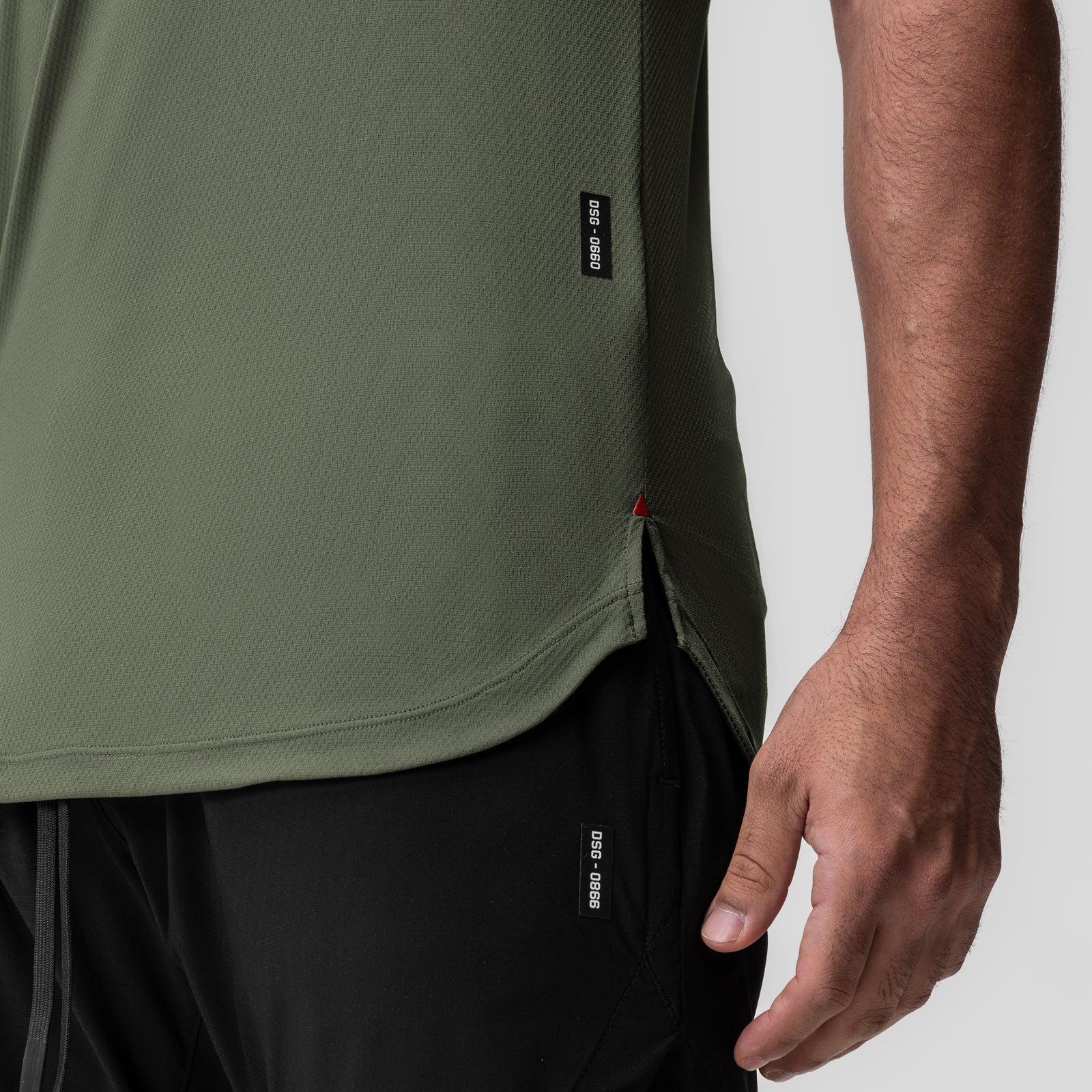 0660. AeroSilver® Established Tee - Olive Male Product Image