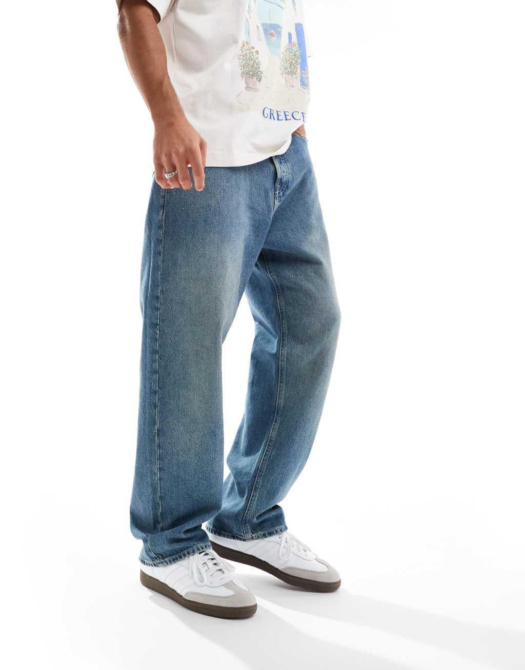 Jack & Jones Alex baggy jeans in mid blue wash Product Image