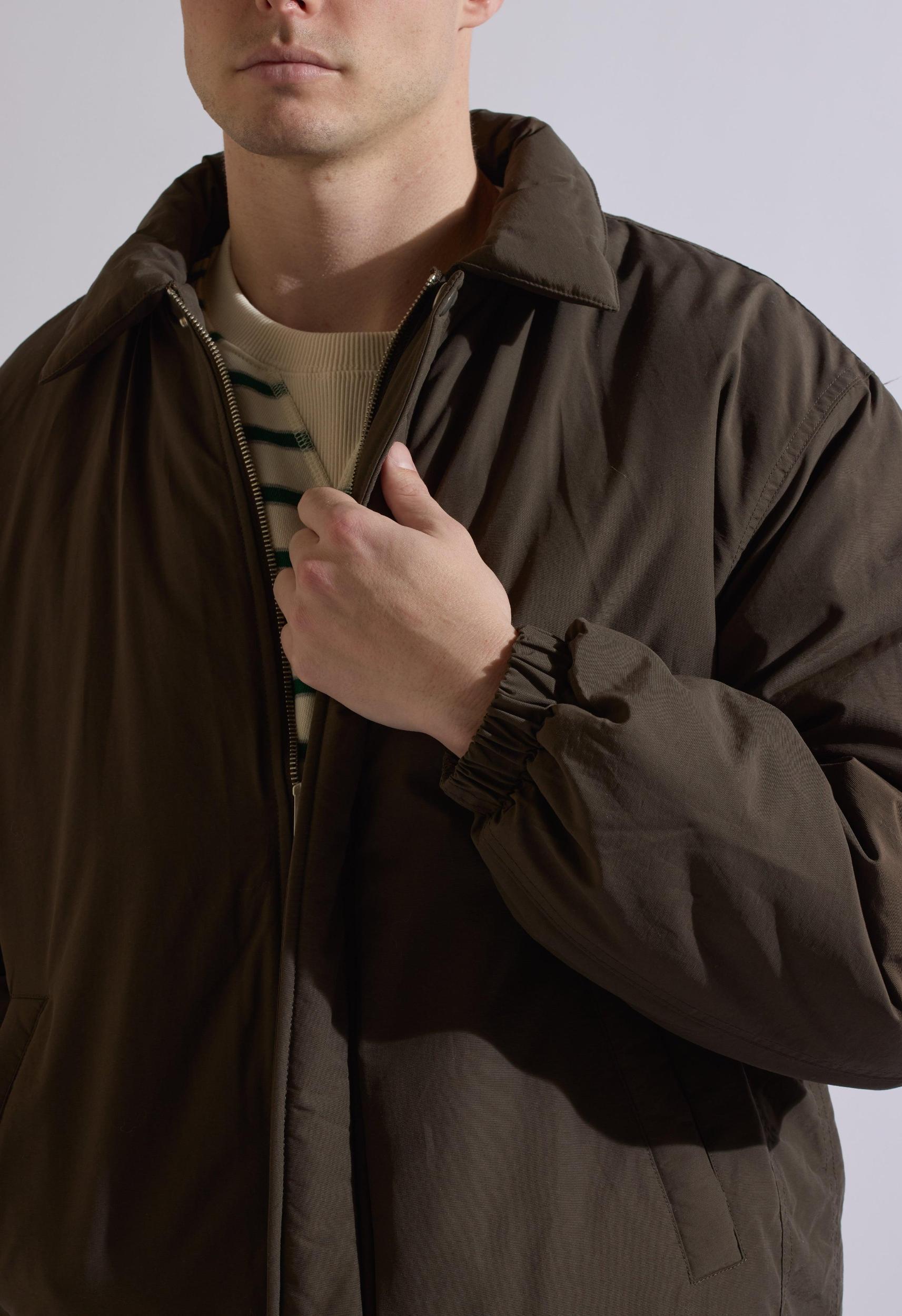 Olive Puffer Product Image