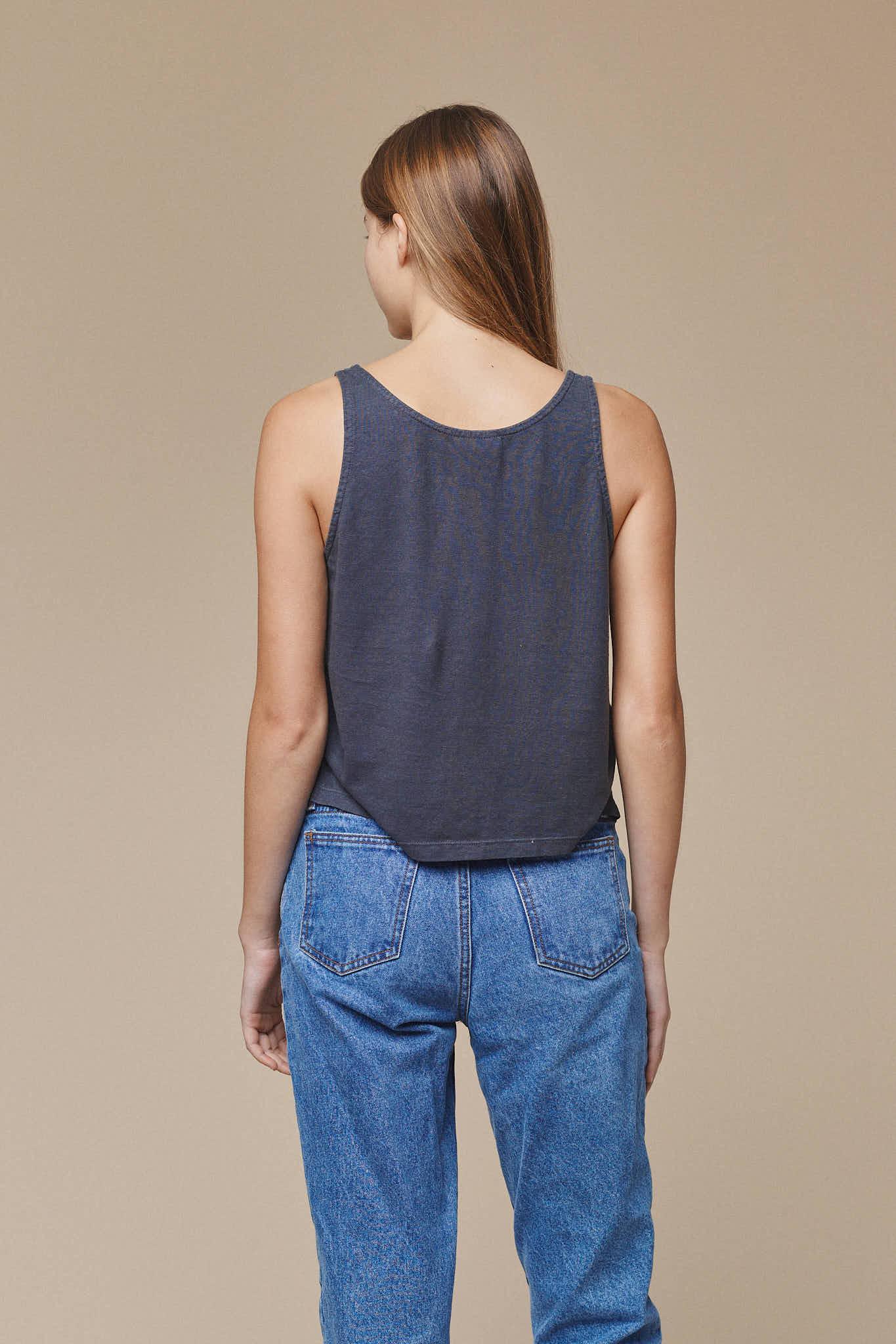 Cropped Tank Female Product Image